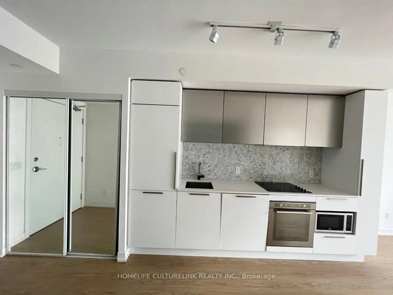 Photo 3 of Unit 710, 85 Wood Street, Toronto, Church-Yonge Corridor — HOMEH