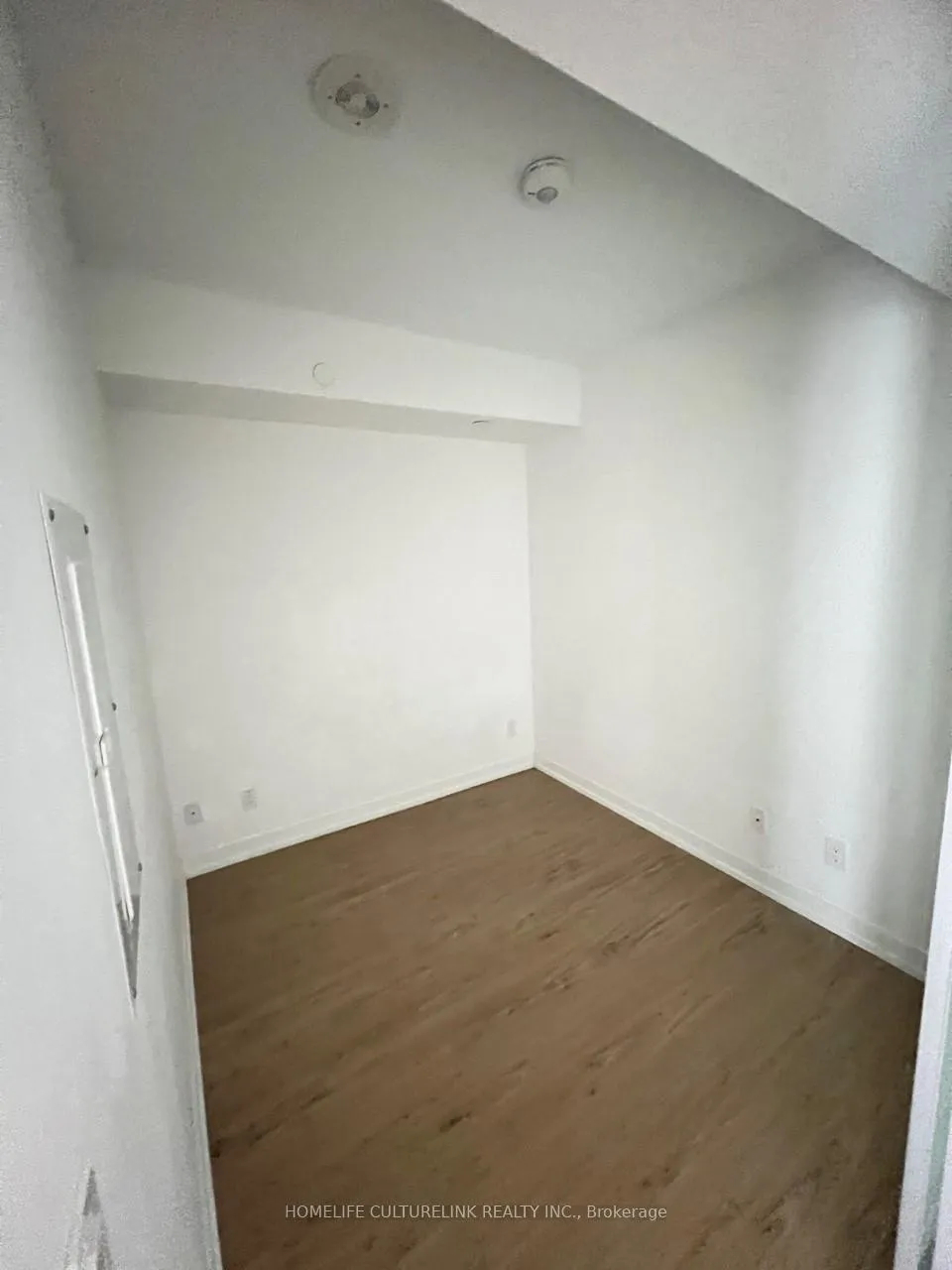 Photo 5 of Unit 710, 85 Wood Street, Toronto, Church-Yonge Corridor — HOMEH