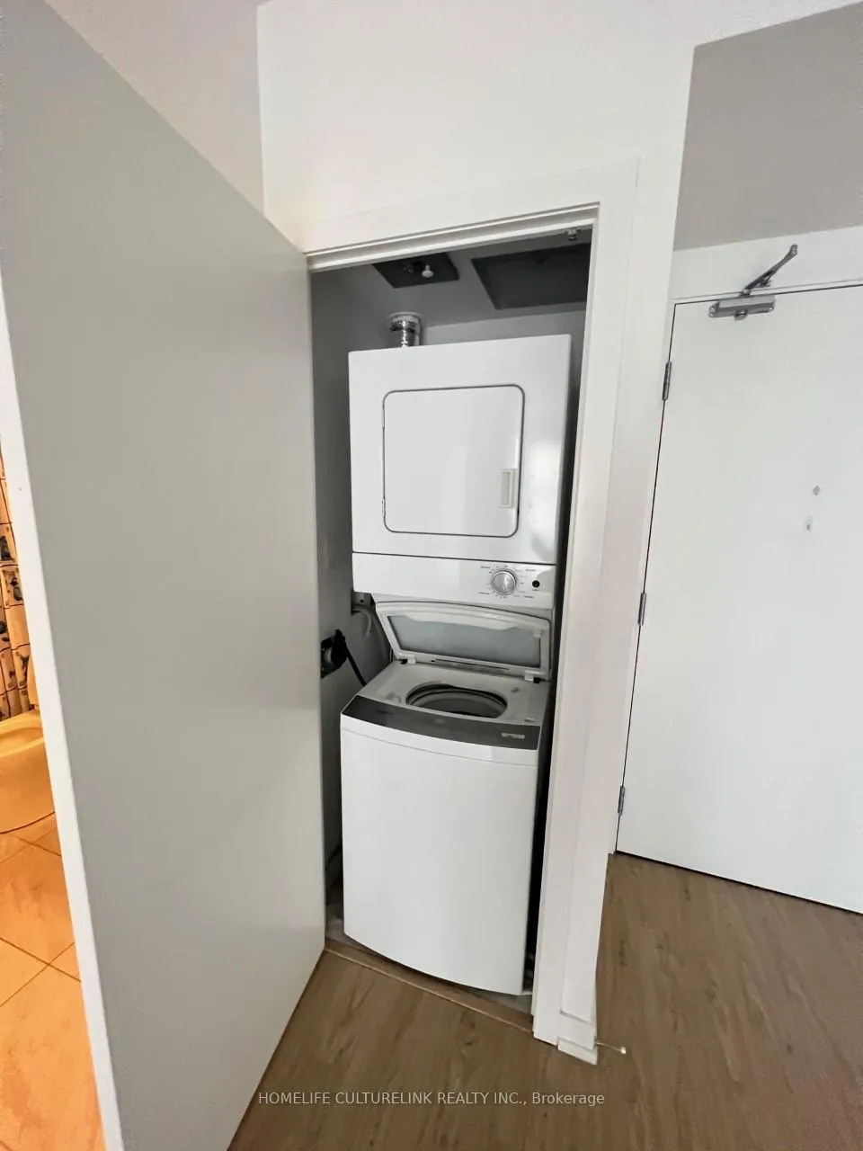 Photo 7 of Unit 710, 85 Wood Street, Toronto, Church-Yonge Corridor — HOMEH