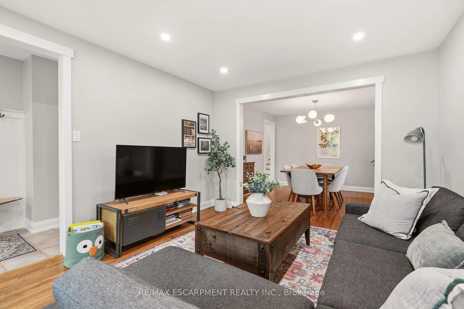 Photo 4 of 3452 Caplan Crescent, Burlington, Roseland — HOMEH