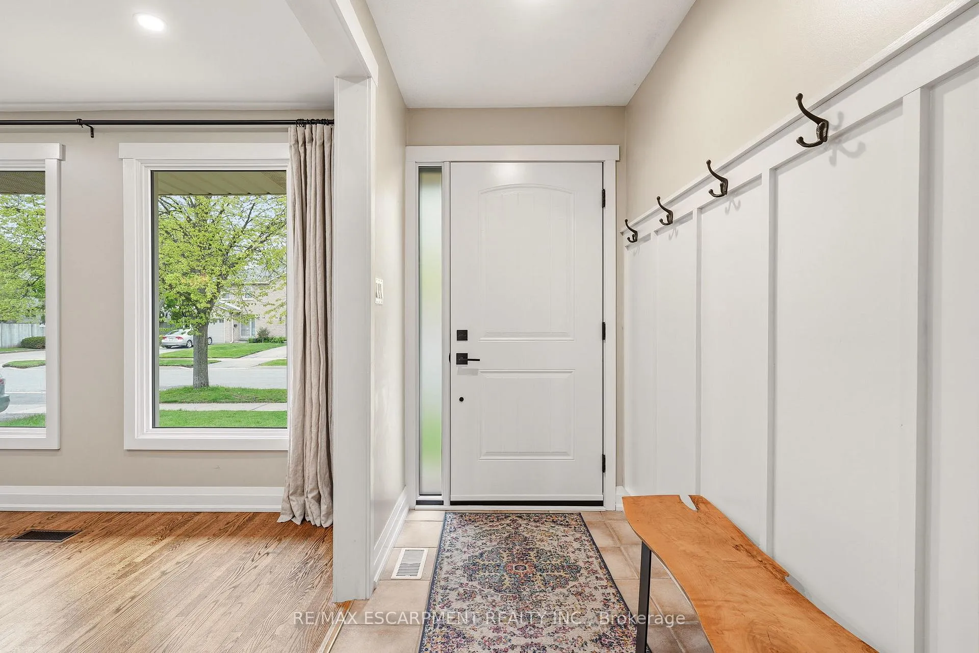 Photo 9 of 3452 Caplan Crescent, Burlington, Roseland — HOMEH