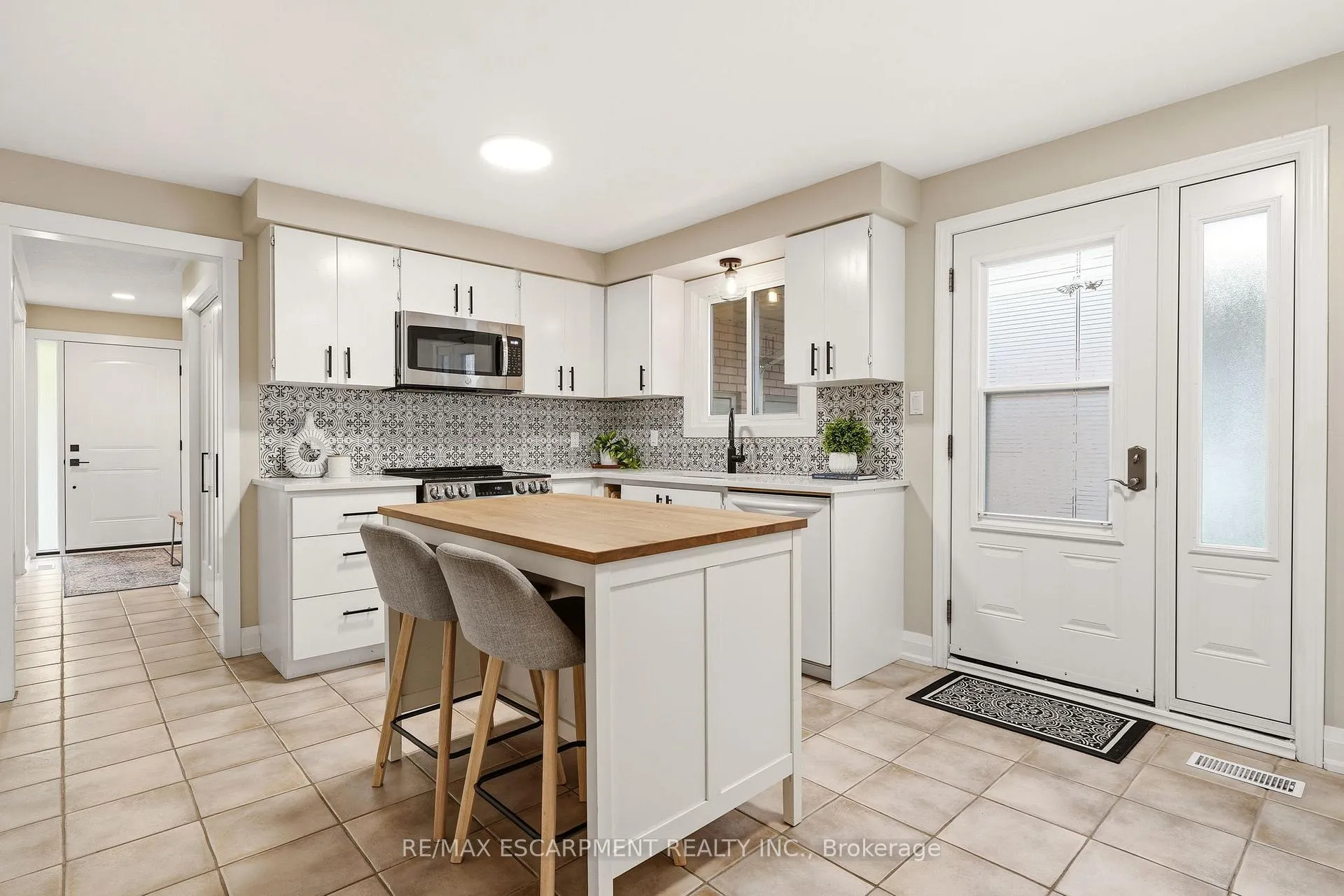 Photo 15 of 3452 Caplan Crescent, Burlington, Roseland — HOMEH