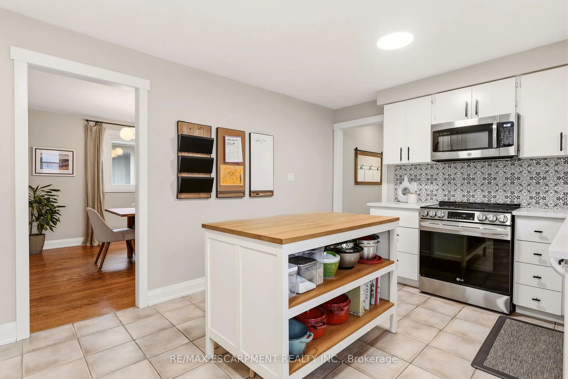 Photo 16 of 3452 Caplan Crescent, Burlington, Roseland — HOMEH