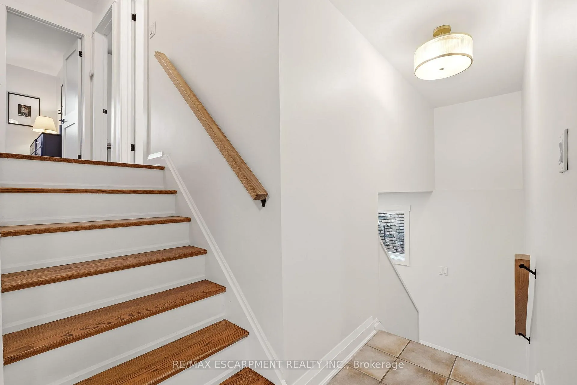 Photo 18 of 3452 Caplan Crescent, Burlington, Roseland — HOMEH