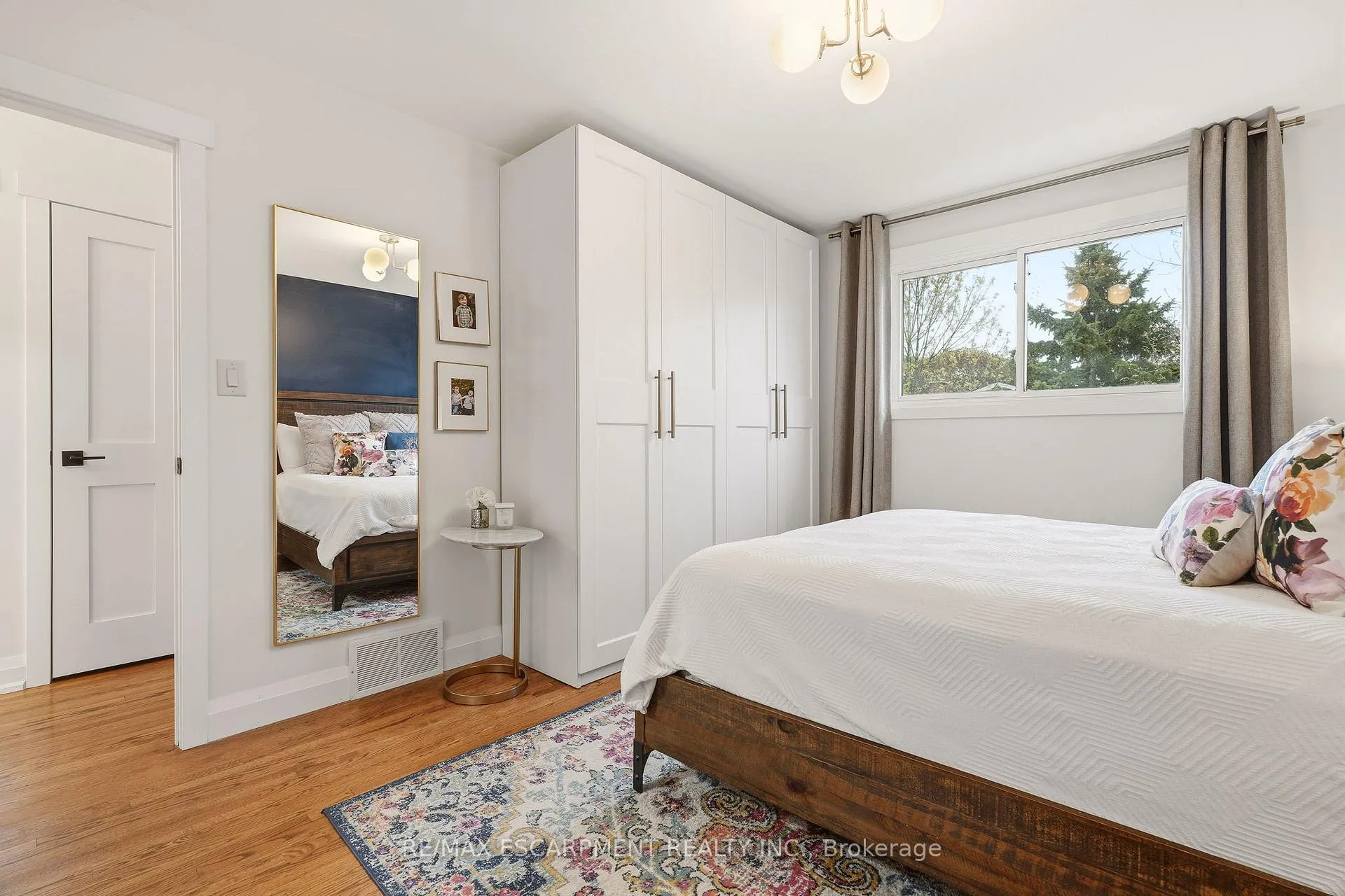 Photo 24 of 3452 Caplan Crescent, Burlington, Roseland — HOMEH