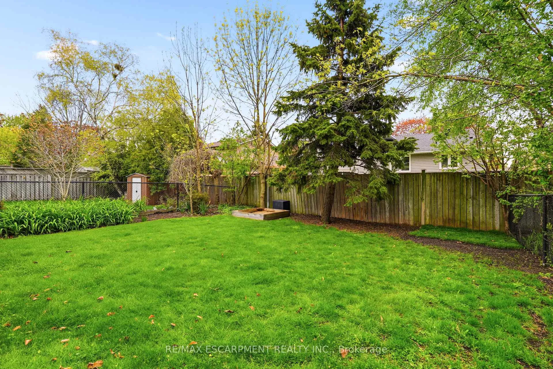 Photo 46 of 3452 Caplan Crescent, Burlington, Roseland — HOMEH
