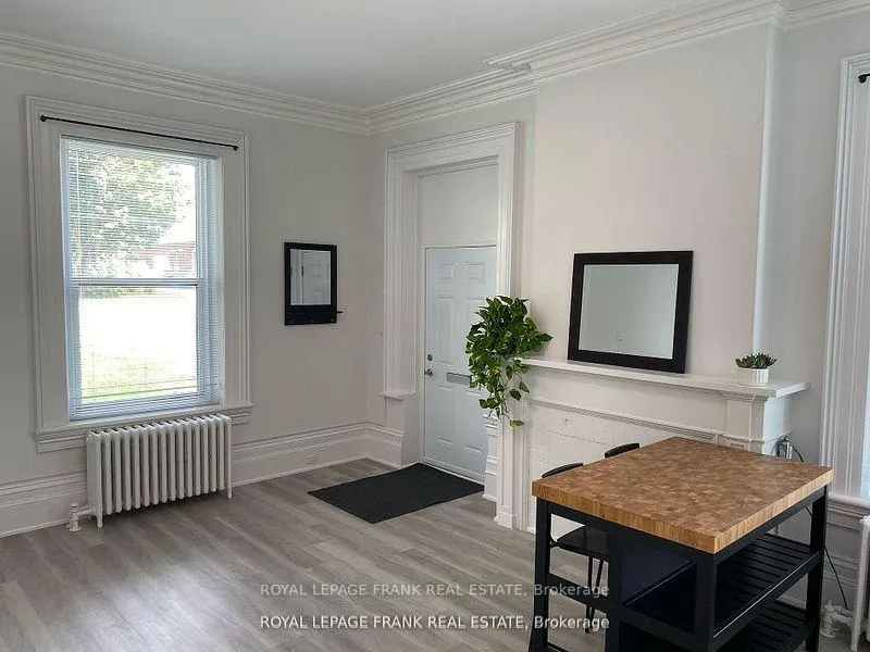 Photo 3 of Unit 1, 859 Dundas Street W, Whitby, Lynde Creek — HOMEH