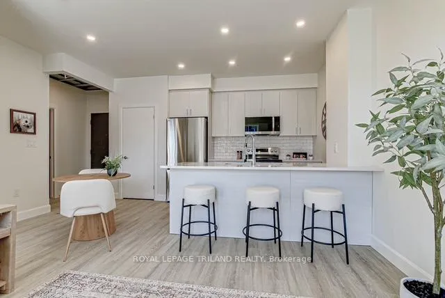 Photo 7 of Unit 106, 75 Walnut Street, St. Thomas — HOMEH