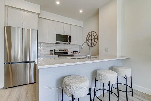 Photo 9 of Unit 106, 75 Walnut Street, St. Thomas — HOMEH
