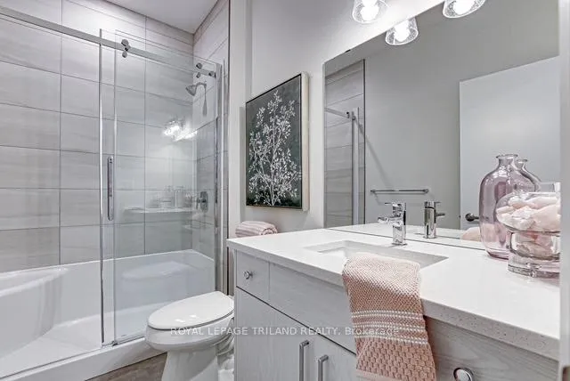 Photo 11 of Unit 106, 75 Walnut Street, St. Thomas — HOMEH