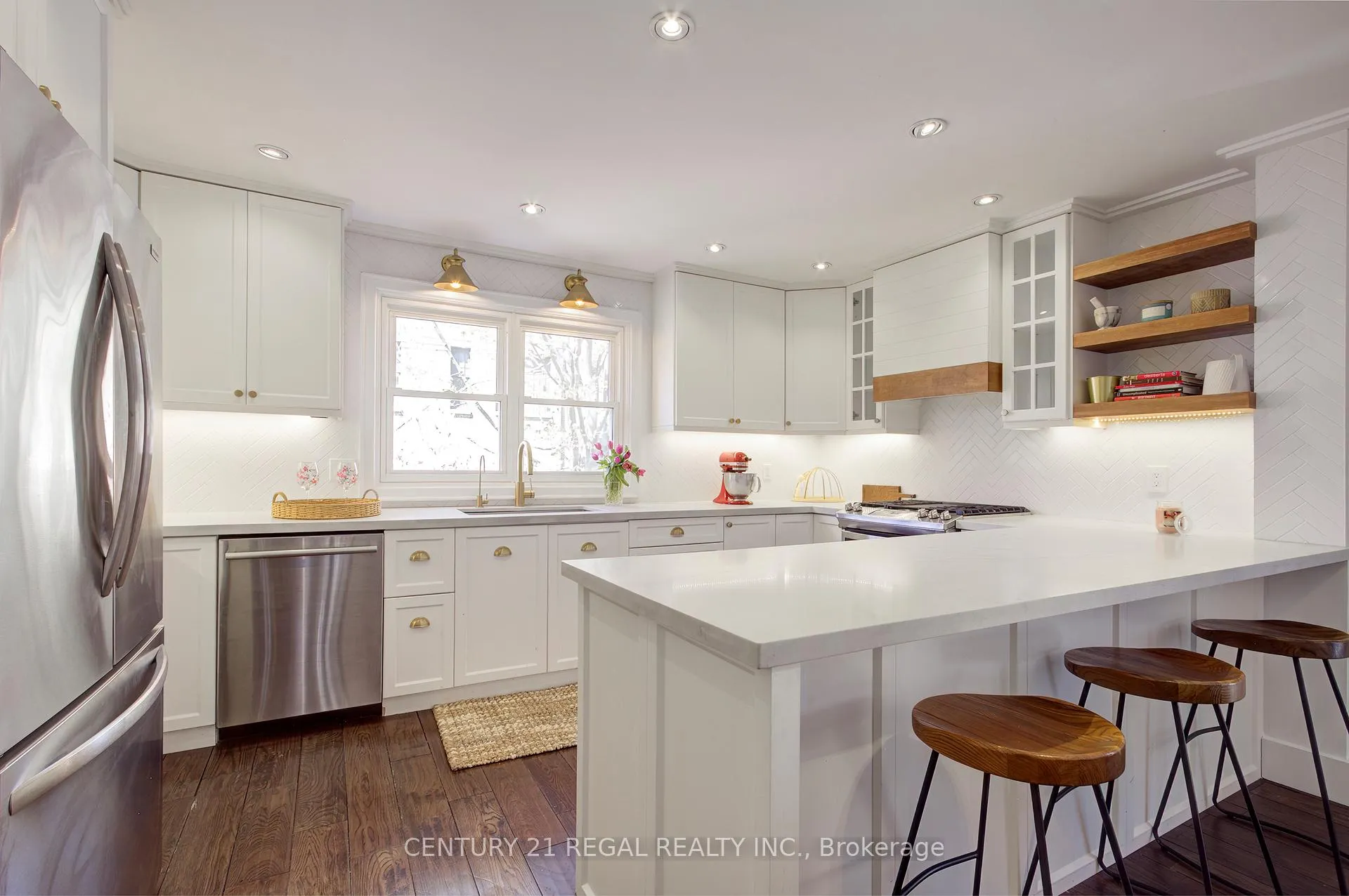 Photo 2 of 48 Michener Court, Toronto, Niagara — HOMEH