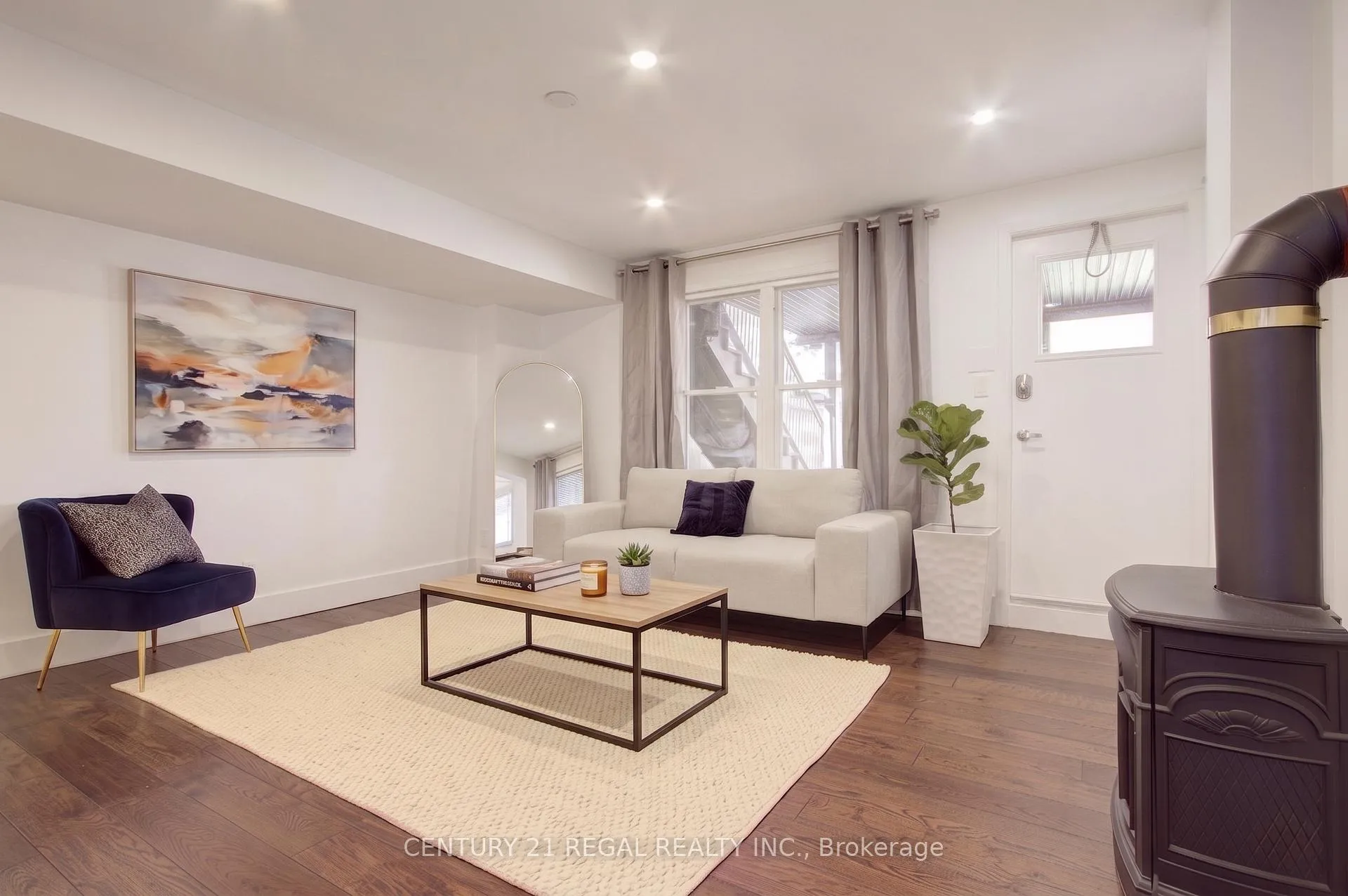 Photo 7 of 48 Michener Court, Toronto, Niagara — HOMEH