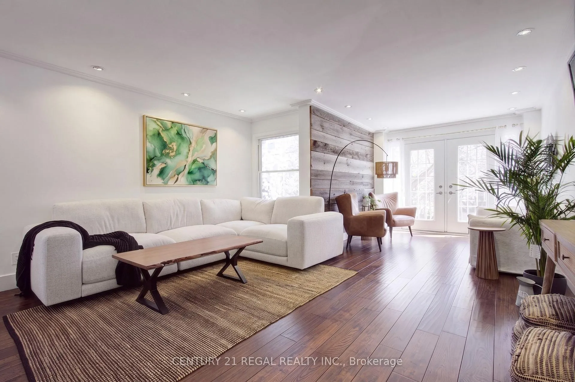 Photo 14 of 48 Michener Court, Toronto, Niagara — HOMEH
