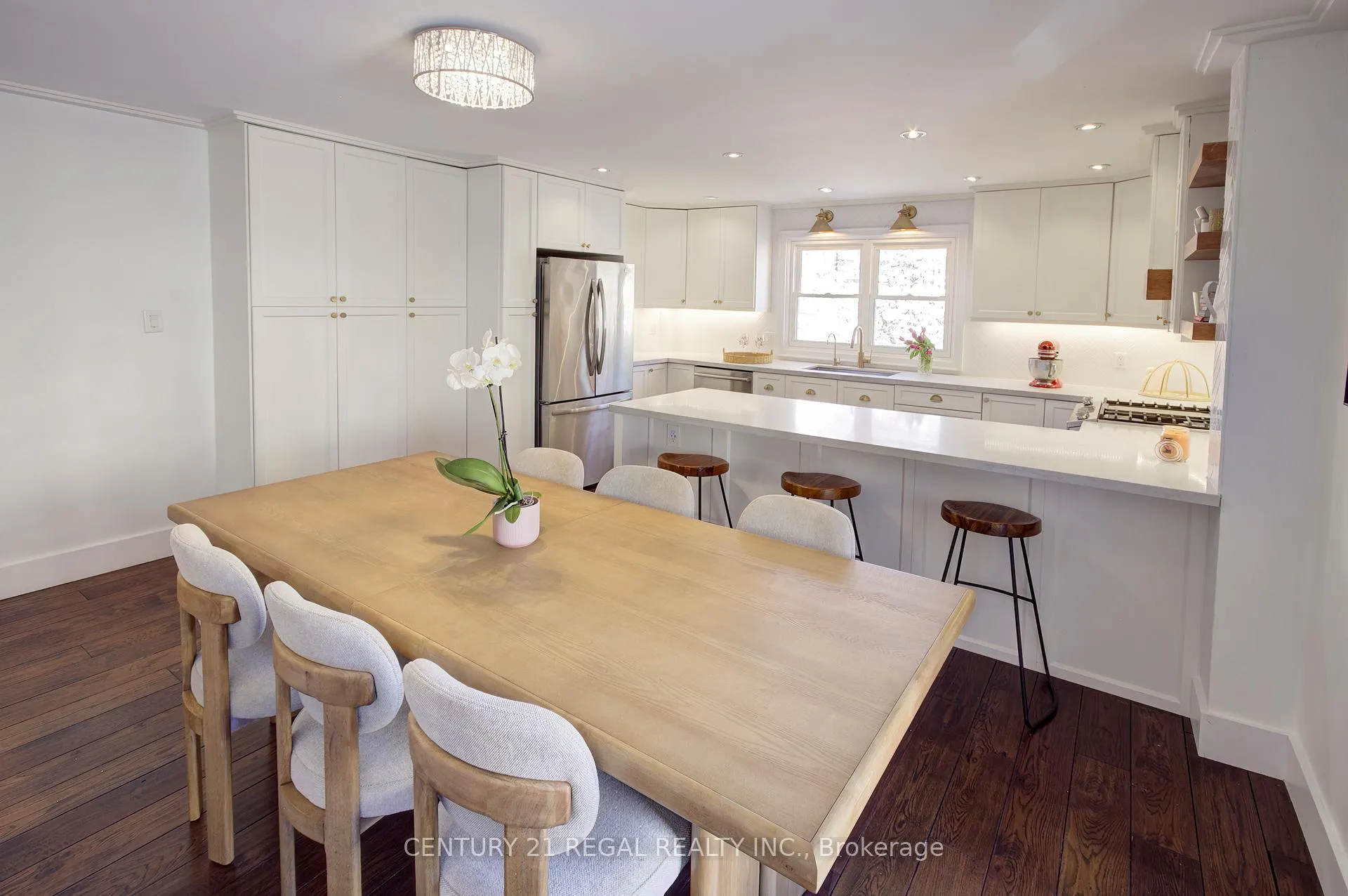 Photo 20 of 48 Michener Court, Toronto, Niagara — HOMEH