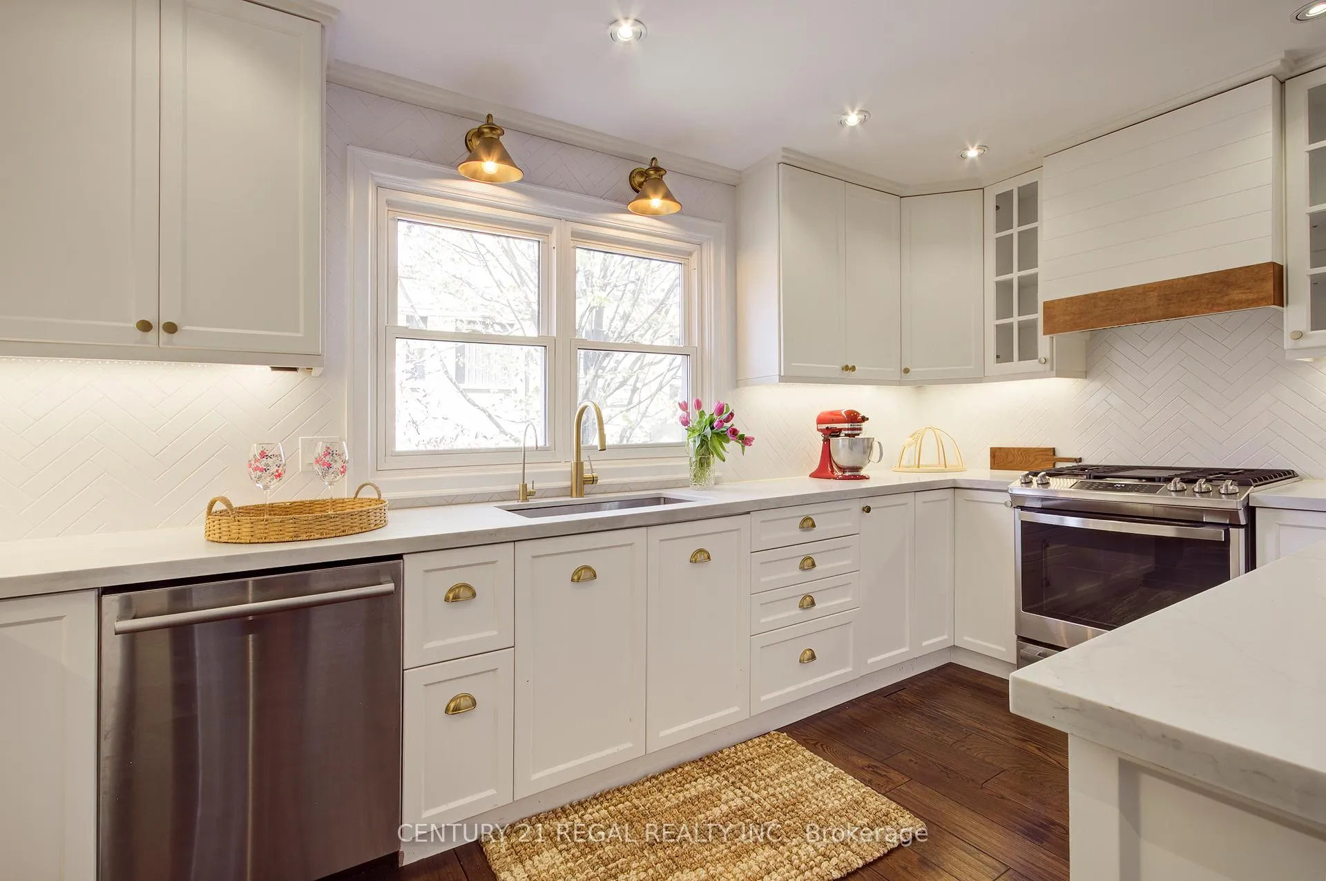 Photo 21 of 48 Michener Court, Toronto, Niagara — HOMEH