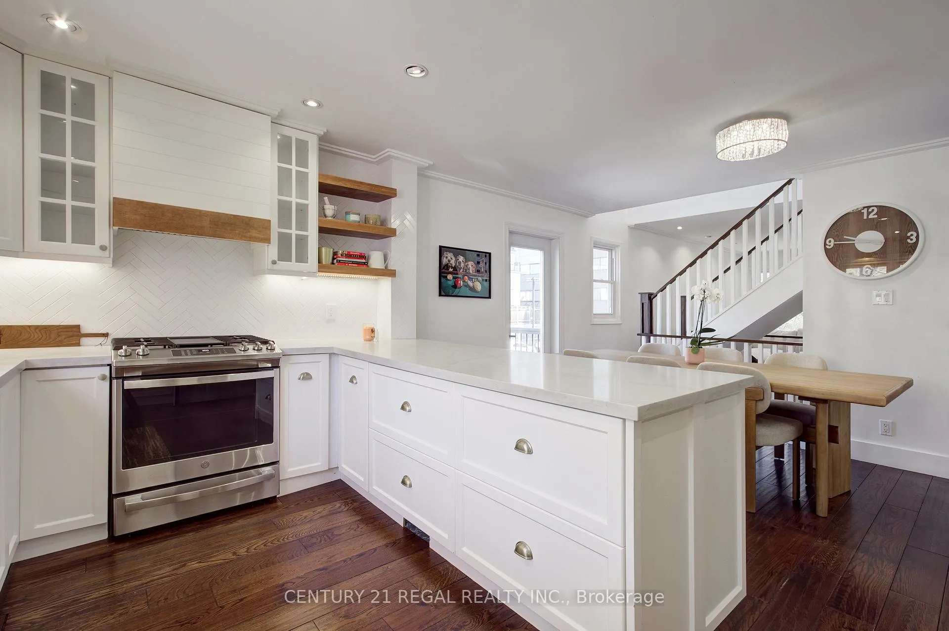 Photo 24 of 48 Michener Court, Toronto, Niagara — HOMEH