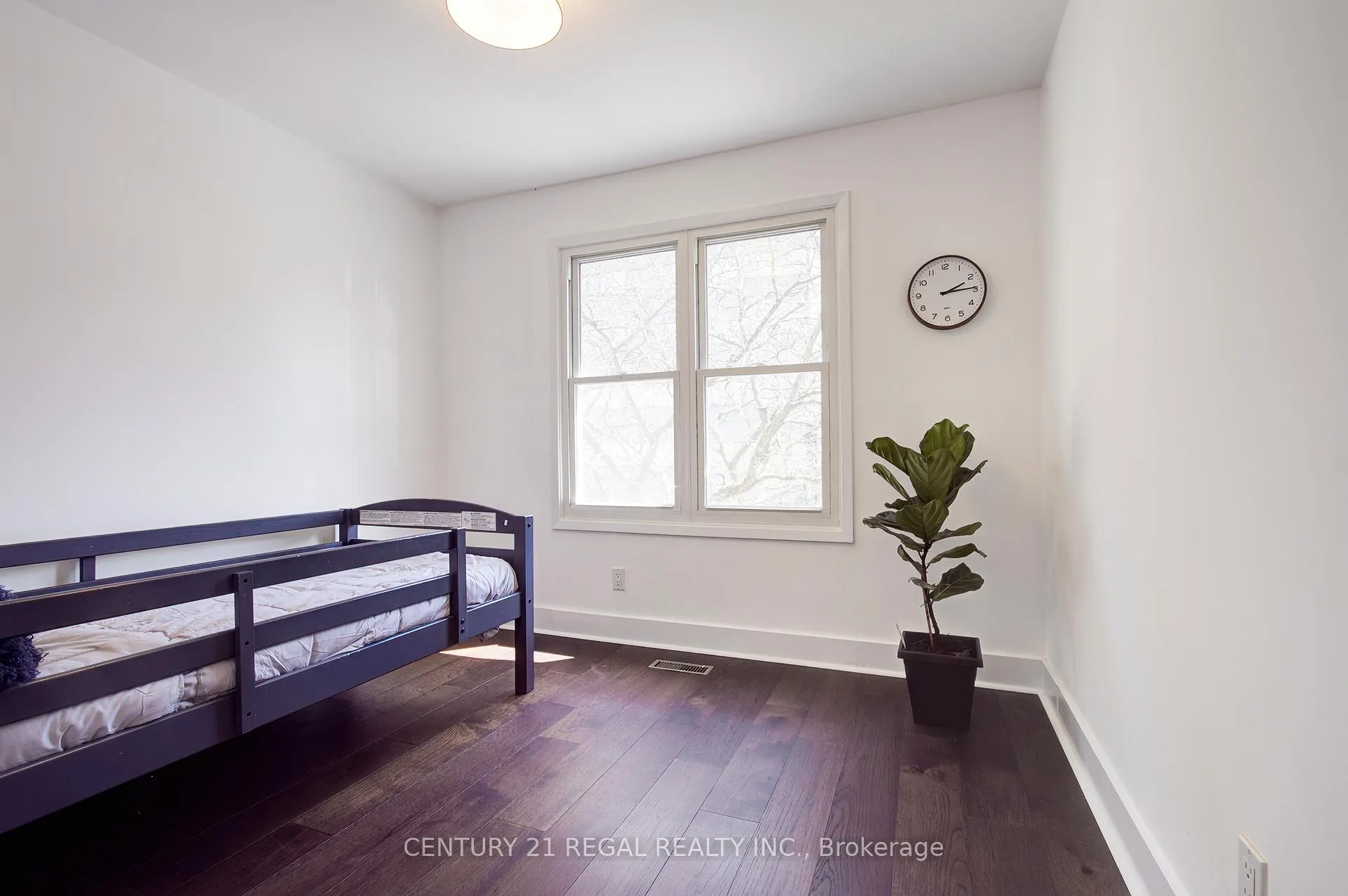 Photo 29 of 48 Michener Court, Toronto, Niagara — HOMEH