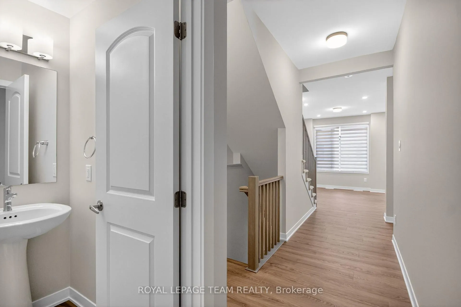Photo 6 of 297 Les Emmerson Drive, Ottawa, Barrhaven - Heritage Park — HOMEH