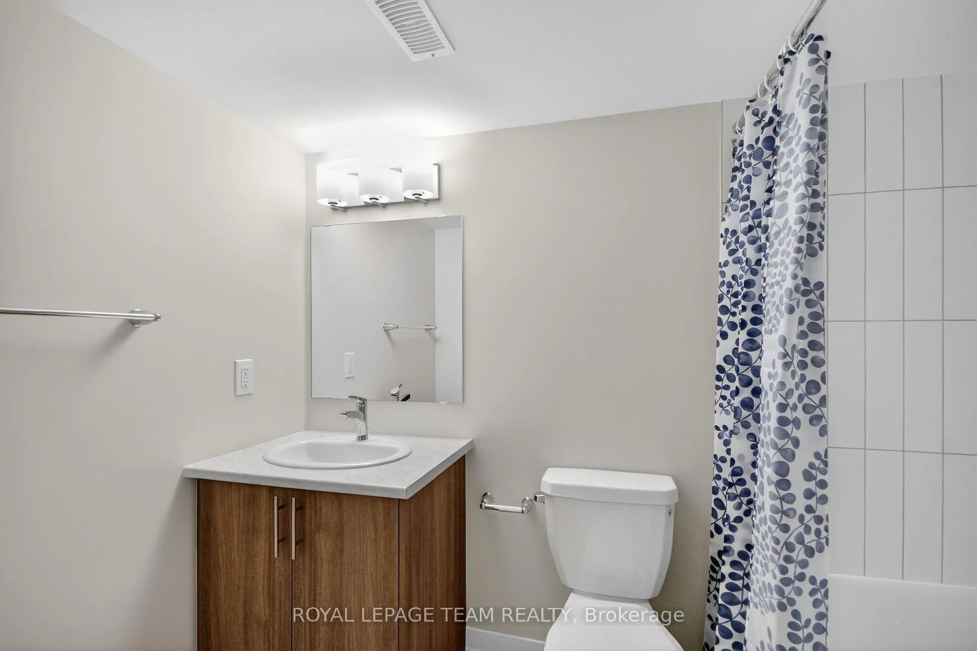 Photo 36 of 297 Les Emmerson Drive, Ottawa, Barrhaven - Heritage Park — HOMEH