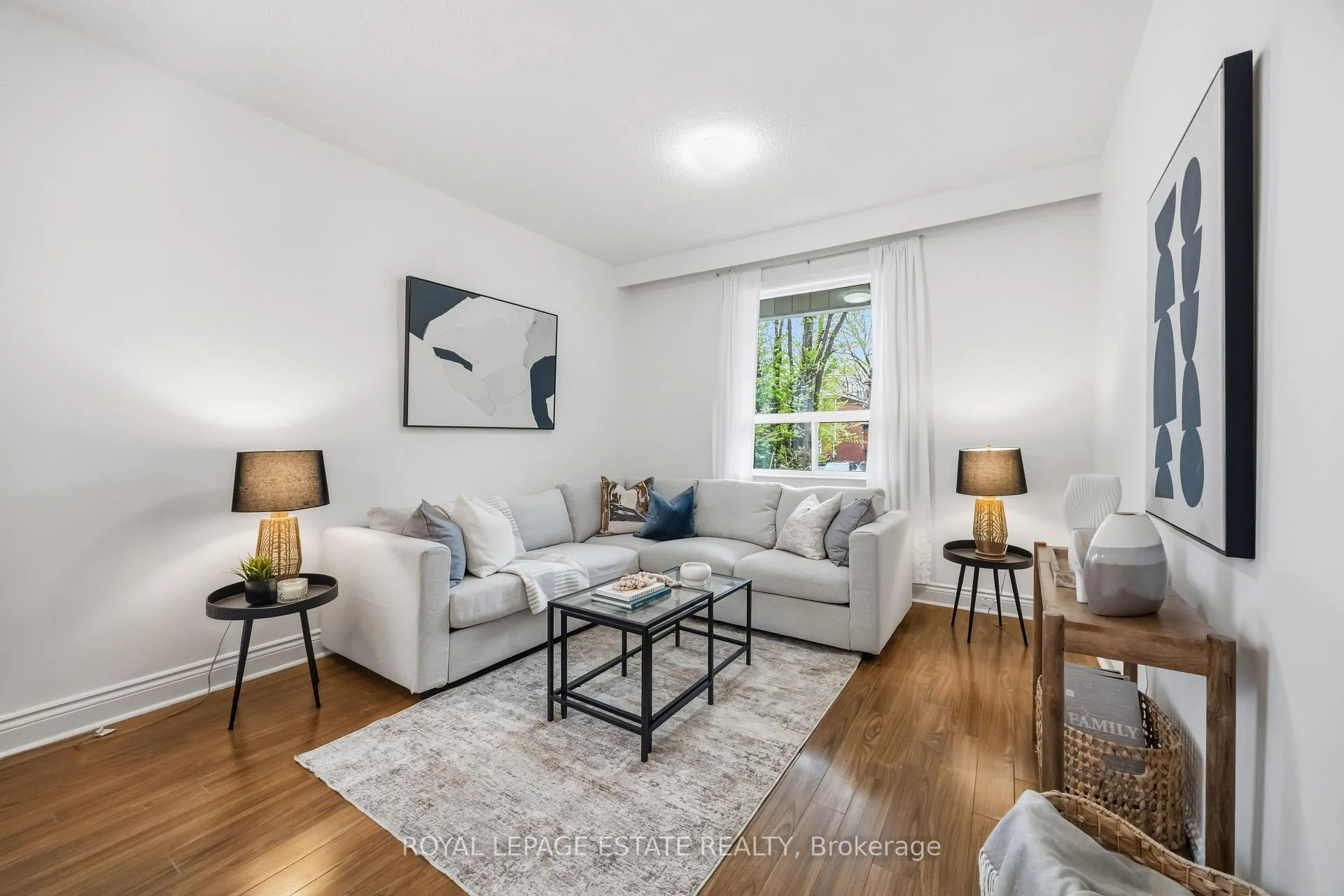 Photo 3 of 293 Harvie Avenue, Toronto, Caledonia-Fairbank — HOMEH