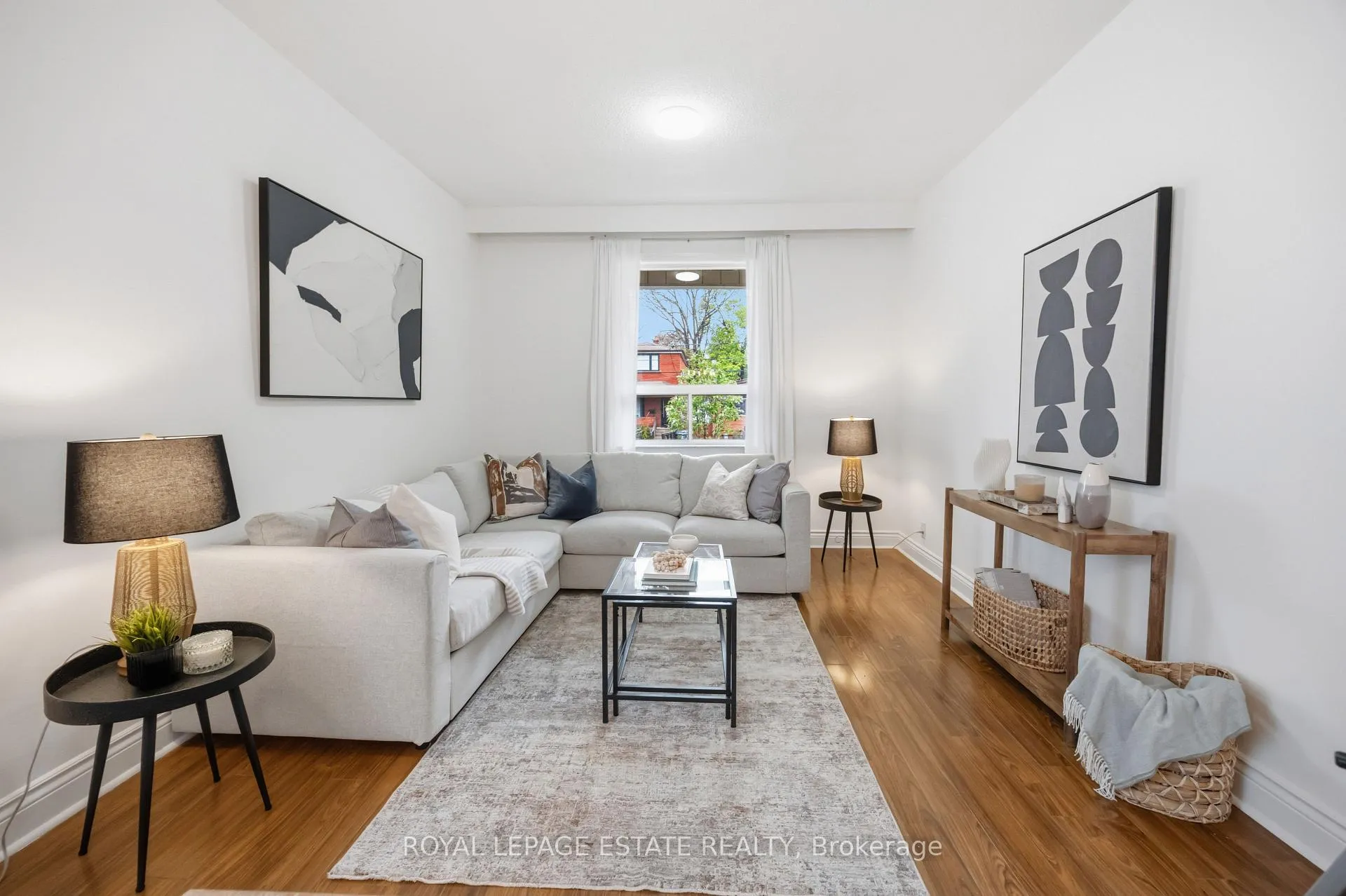 Photo 4 of 293 Harvie Avenue, Toronto, Caledonia-Fairbank — HOMEH