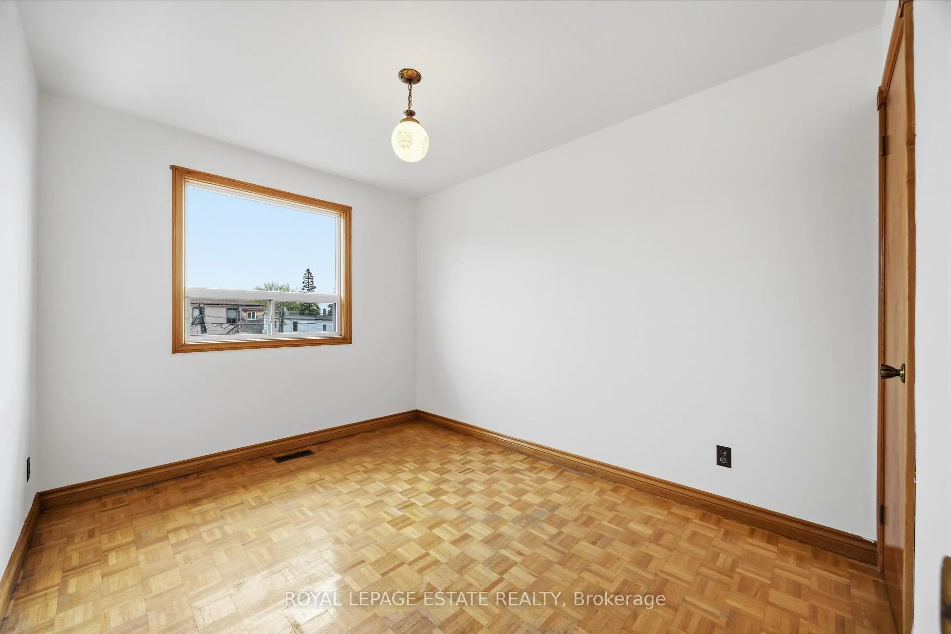 Photo 15 of 293 Harvie Avenue, Toronto, Caledonia-Fairbank — HOMEH