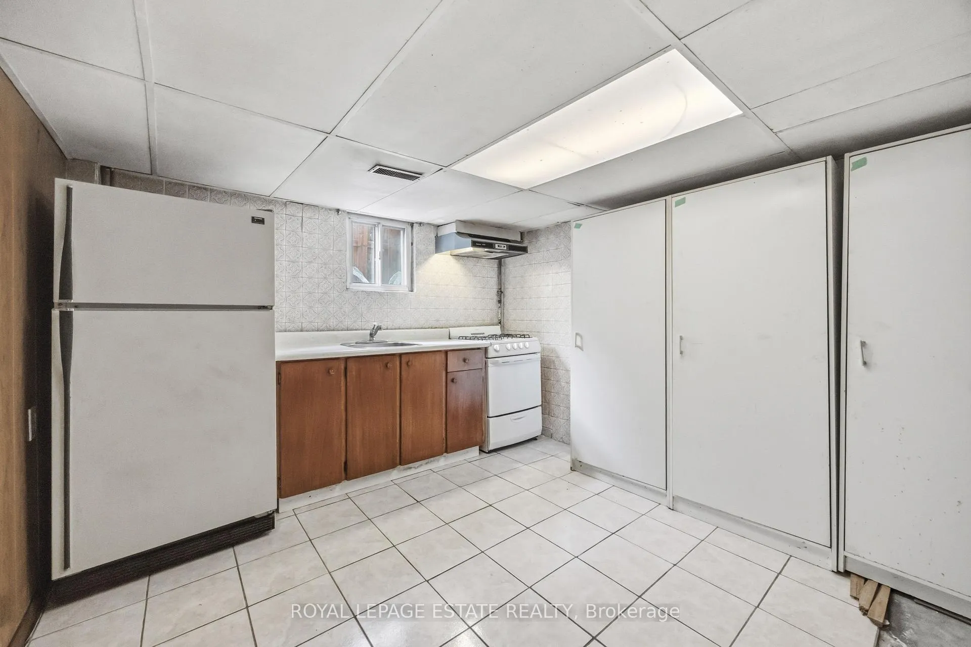 Photo 18 of 293 Harvie Avenue, Toronto, Caledonia-Fairbank — HOMEH