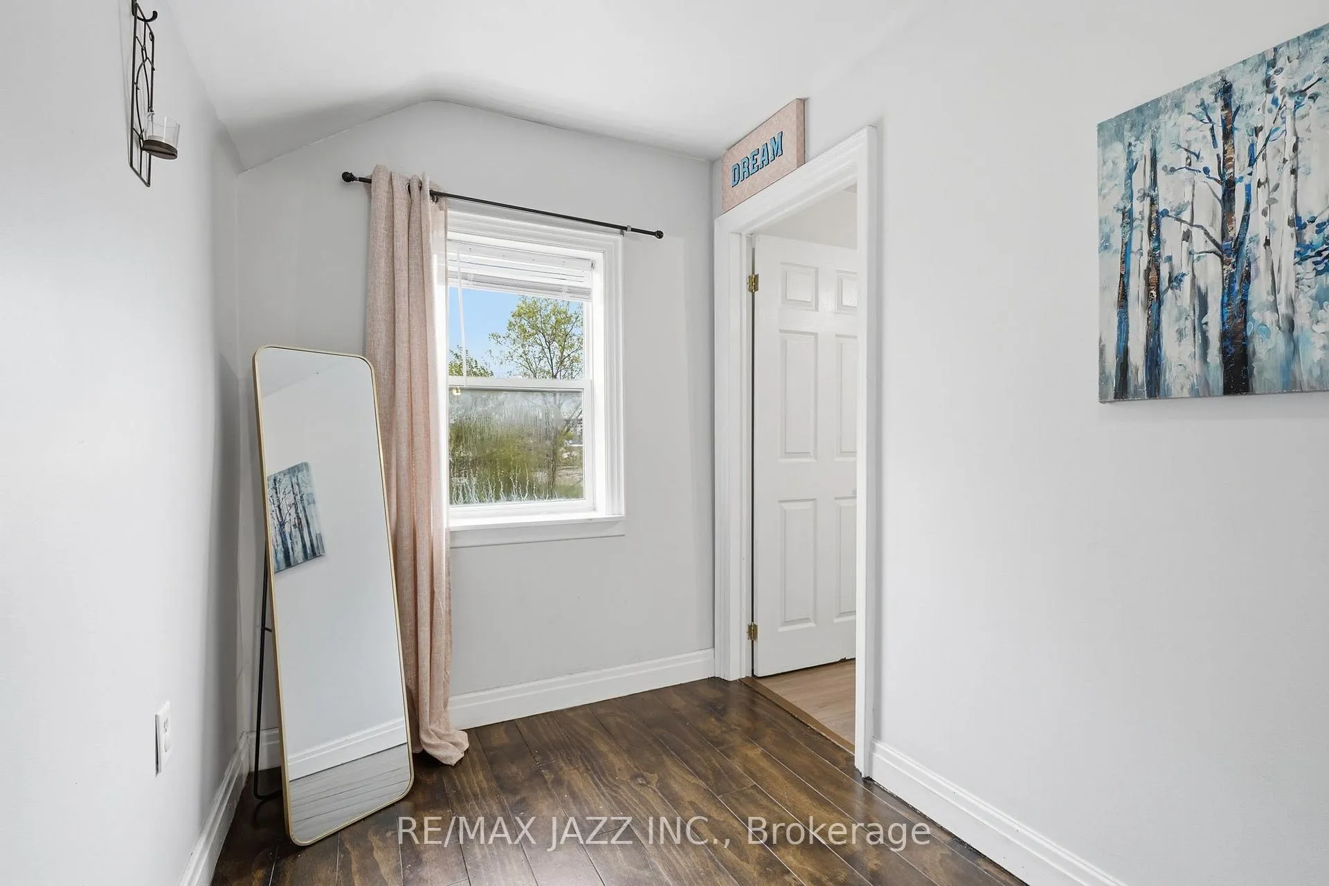 Photo 26 of 41 Baldwin Street, Belleville, Belleville Ward — HOMEH