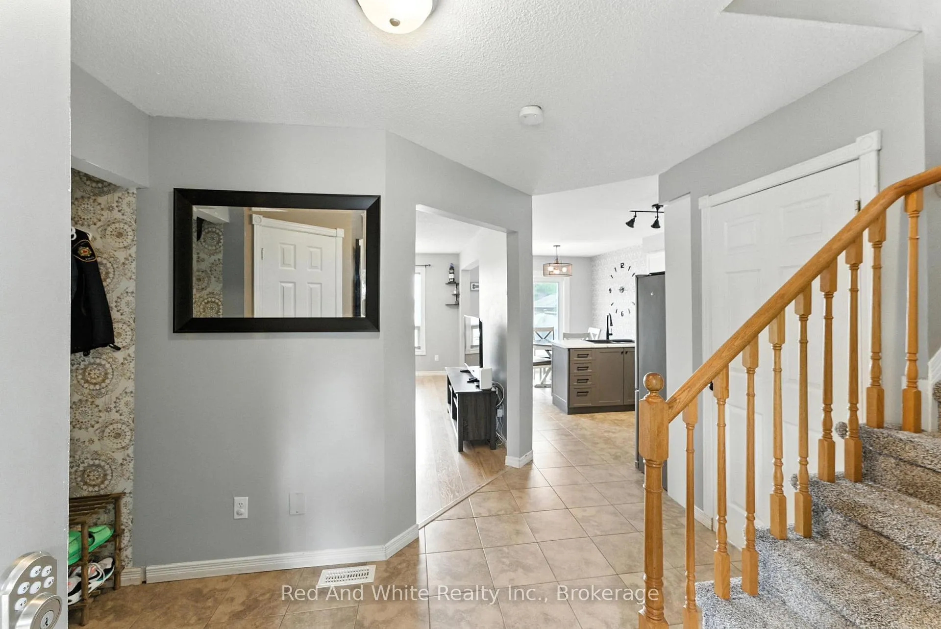 Photo 7 of 37 Hilltop Drive, North Dumfries — HOMEH