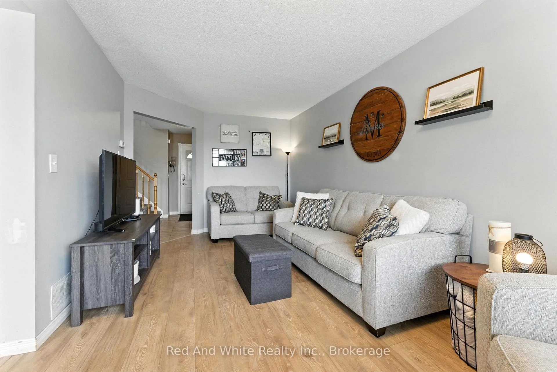 Photo 8 of 37 Hilltop Drive, North Dumfries — HOMEH
