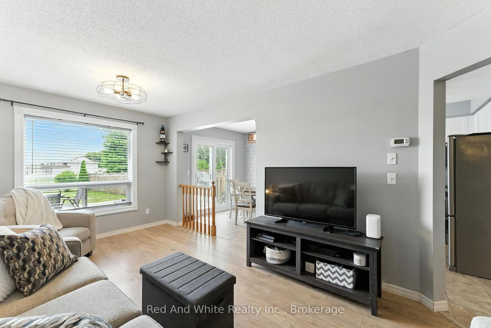 Photo 9 of 37 Hilltop Drive, North Dumfries — HOMEH