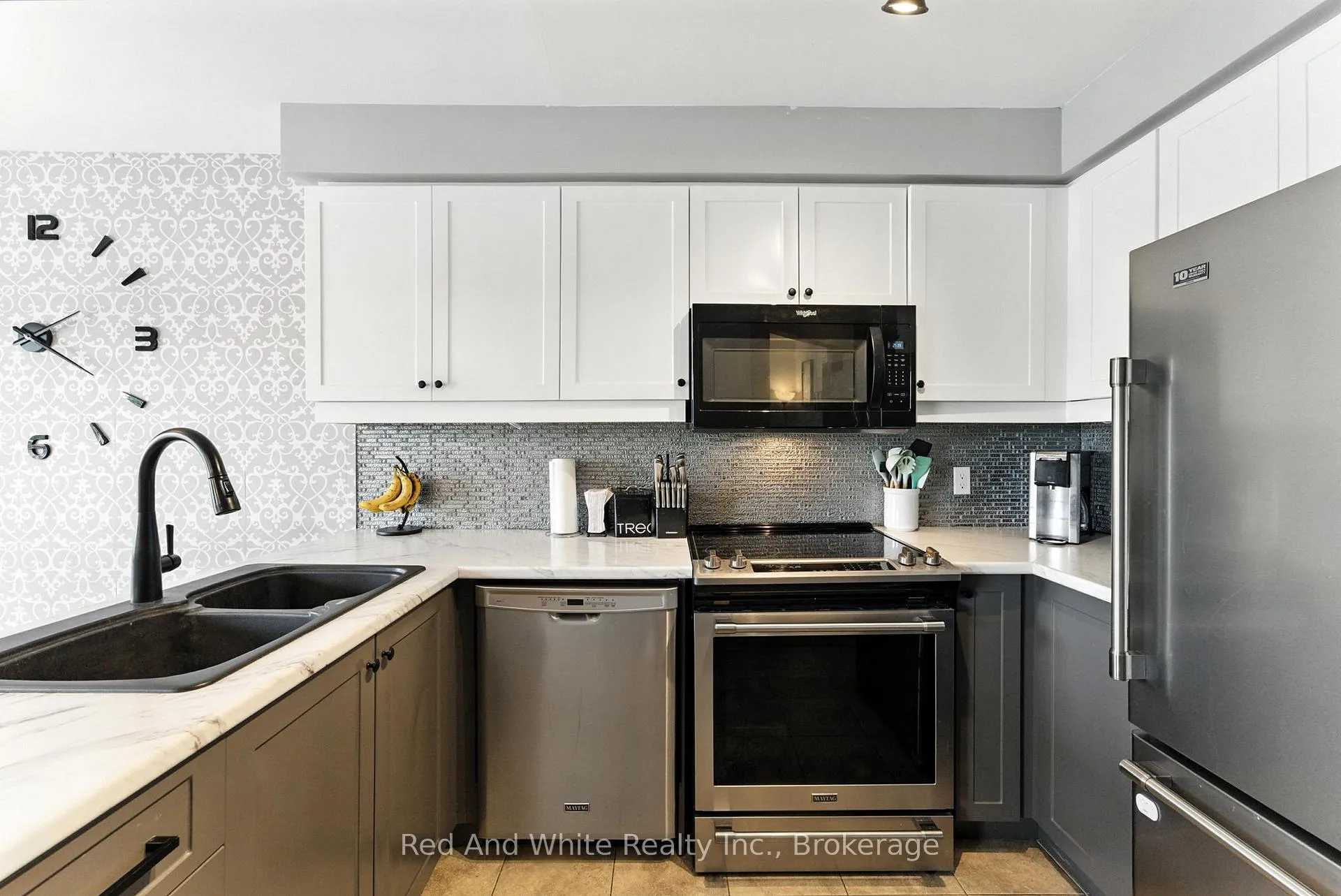Photo 13 of 37 Hilltop Drive, North Dumfries — HOMEH