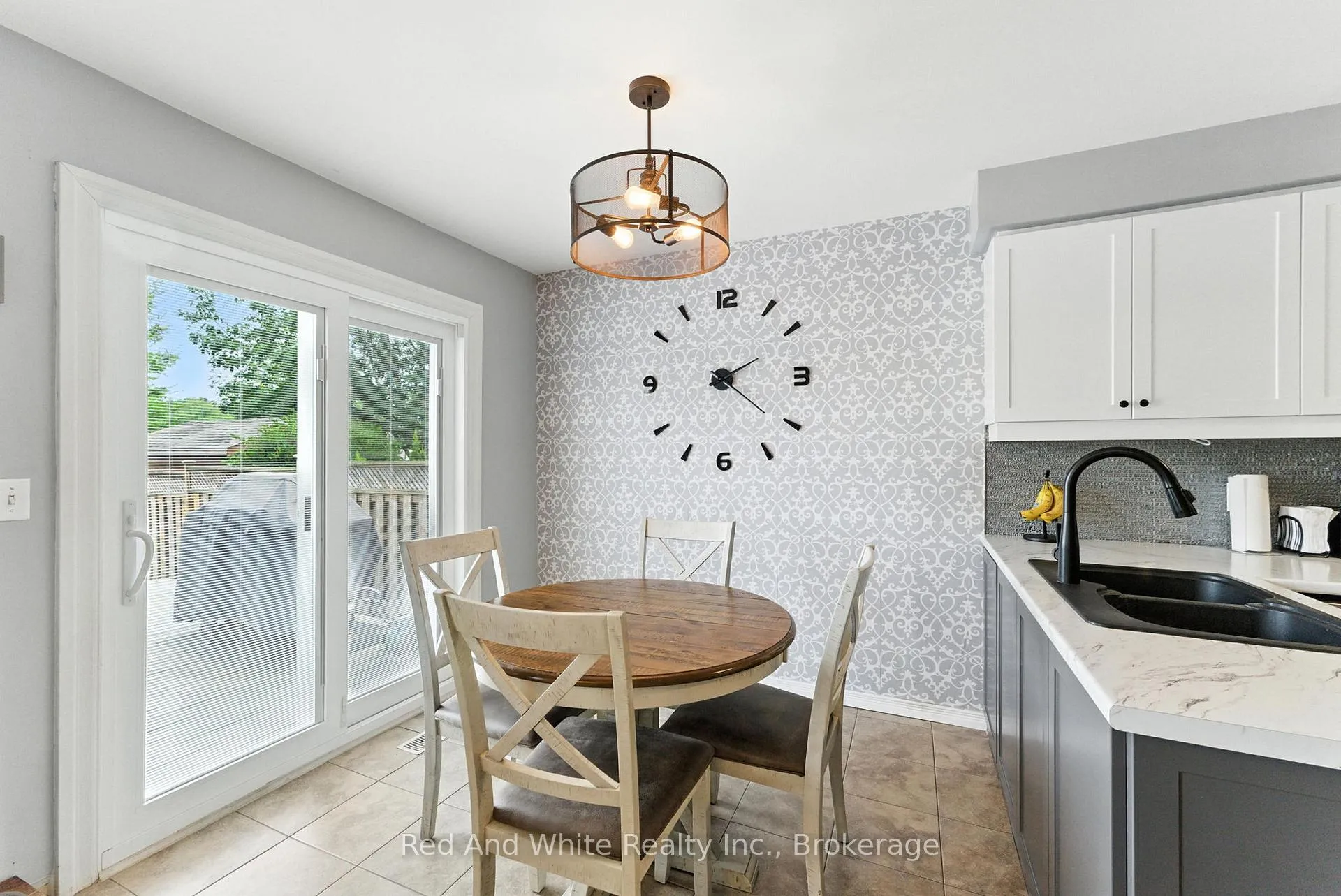 Photo 15 of 37 Hilltop Drive, North Dumfries — HOMEH