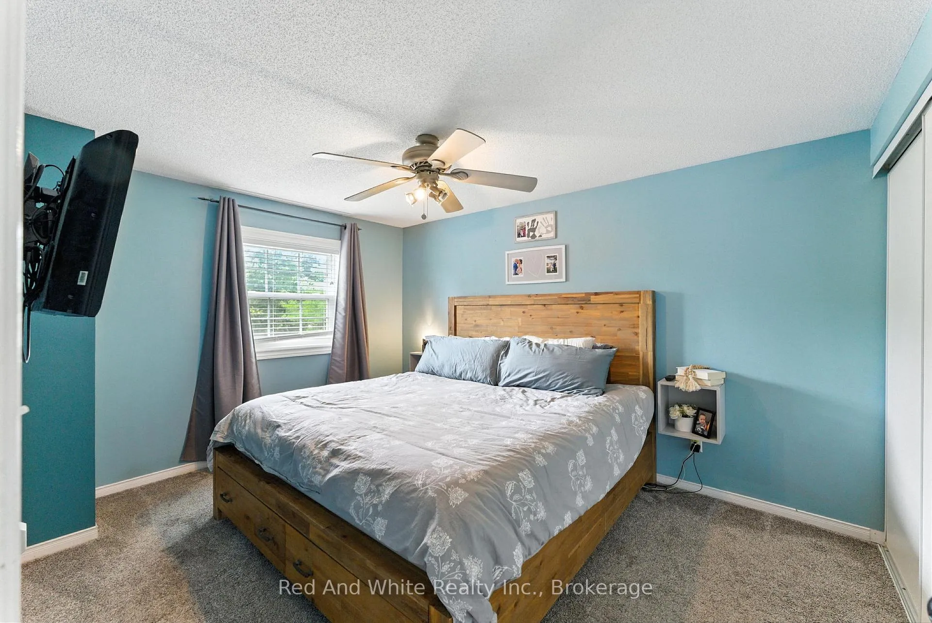 Photo 17 of 37 Hilltop Drive, North Dumfries — HOMEH