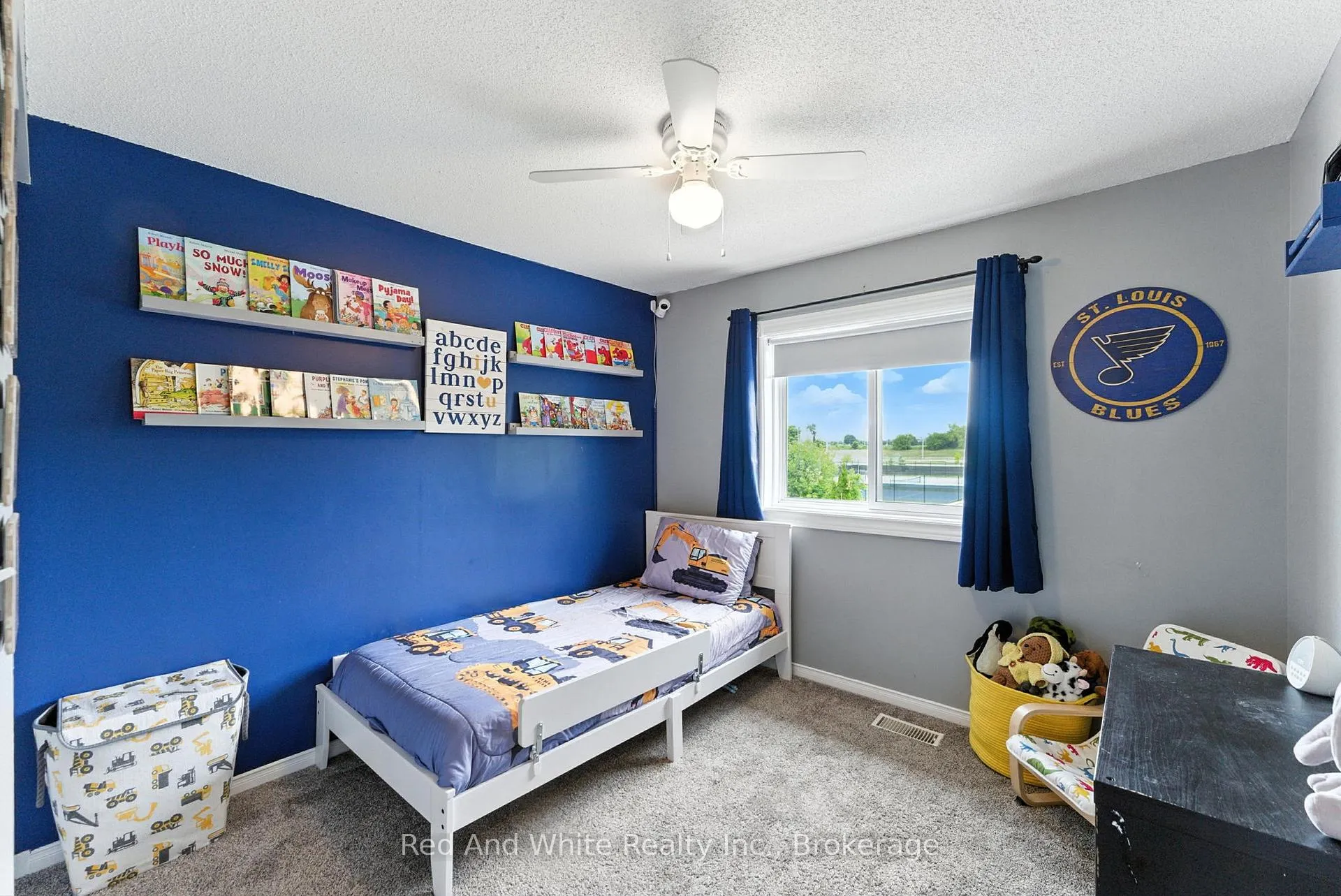 Photo 18 of 37 Hilltop Drive, North Dumfries — HOMEH
