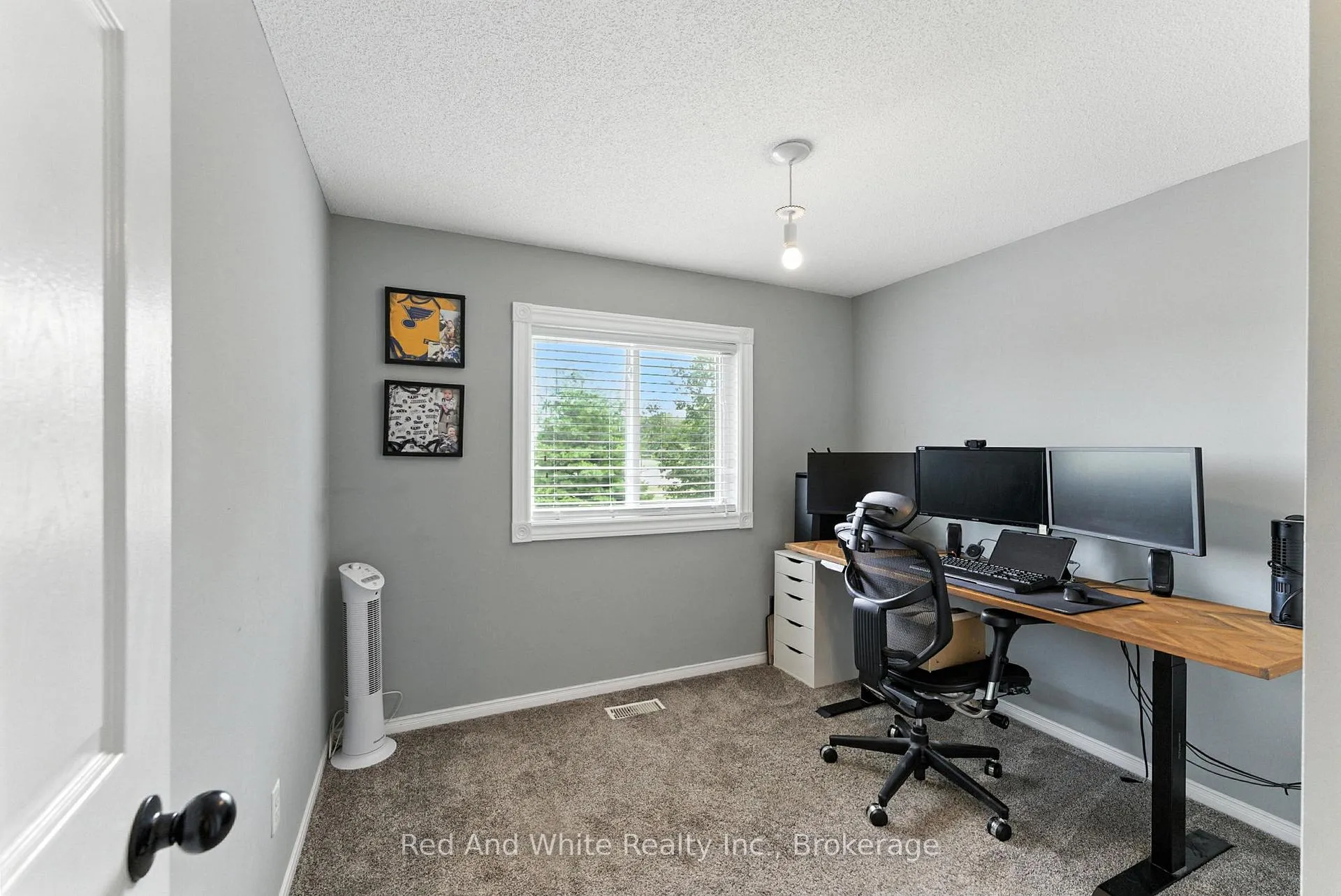 Photo 19 of 37 Hilltop Drive, North Dumfries — HOMEH