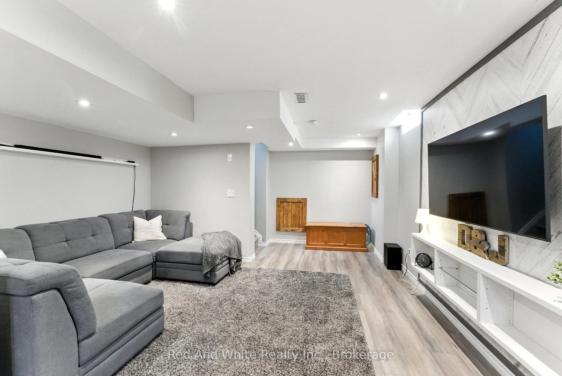 Photo 22 of 37 Hilltop Drive, North Dumfries — HOMEH