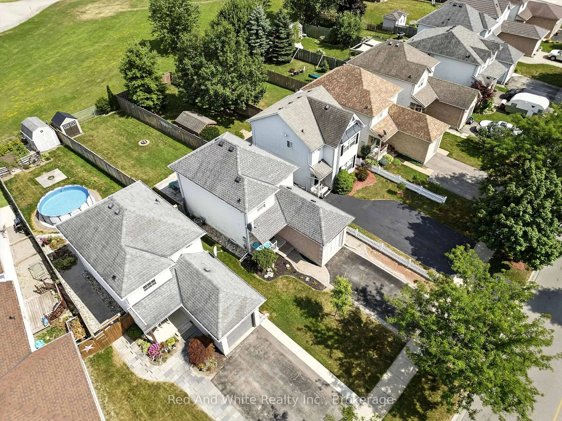 Photo 29 of 37 Hilltop Drive, North Dumfries — HOMEH
