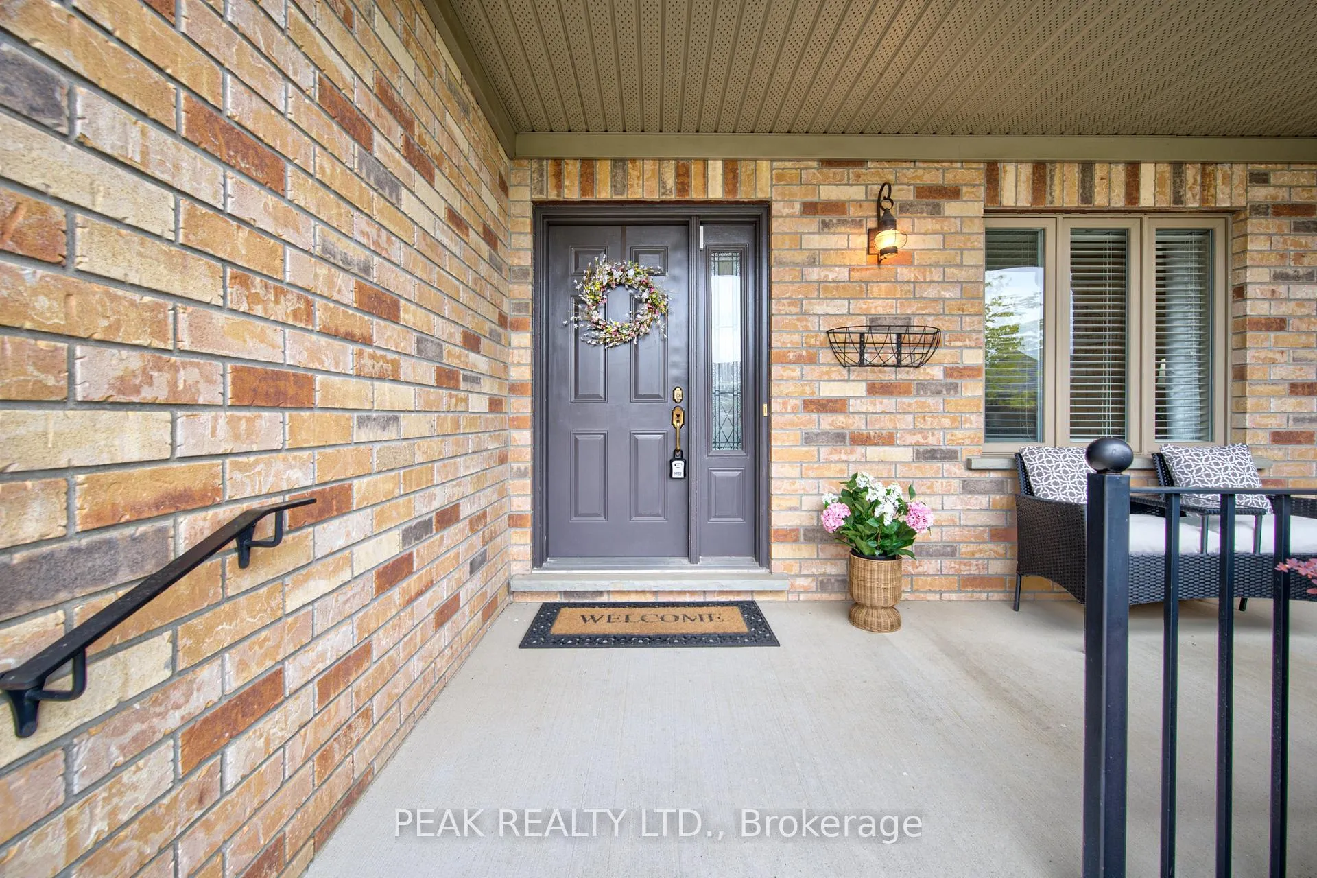Photo 3 of 125 Devonshire Drive, Wilmot — HOMEH