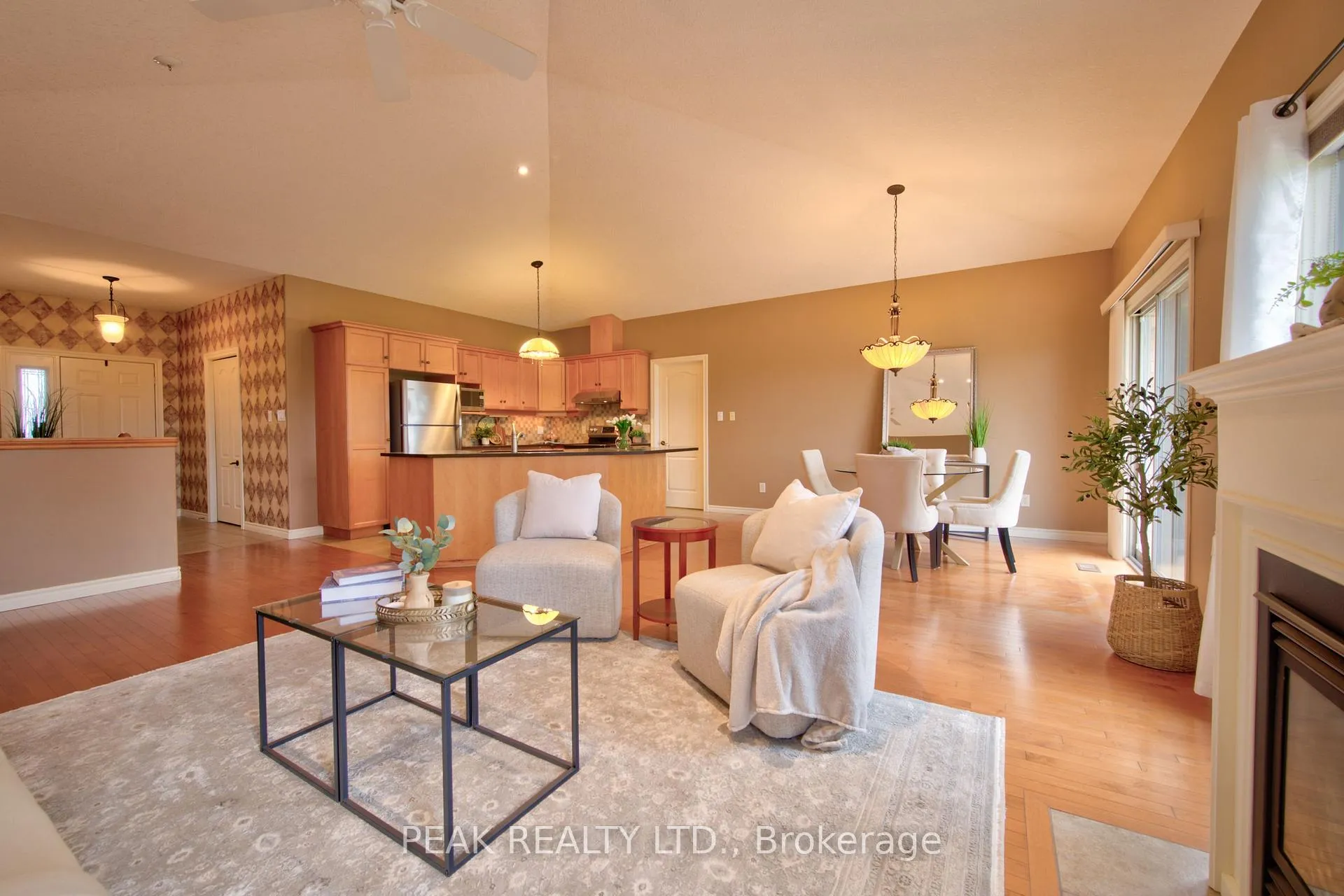 Photo 6 of 125 Devonshire Drive, Wilmot — HOMEH