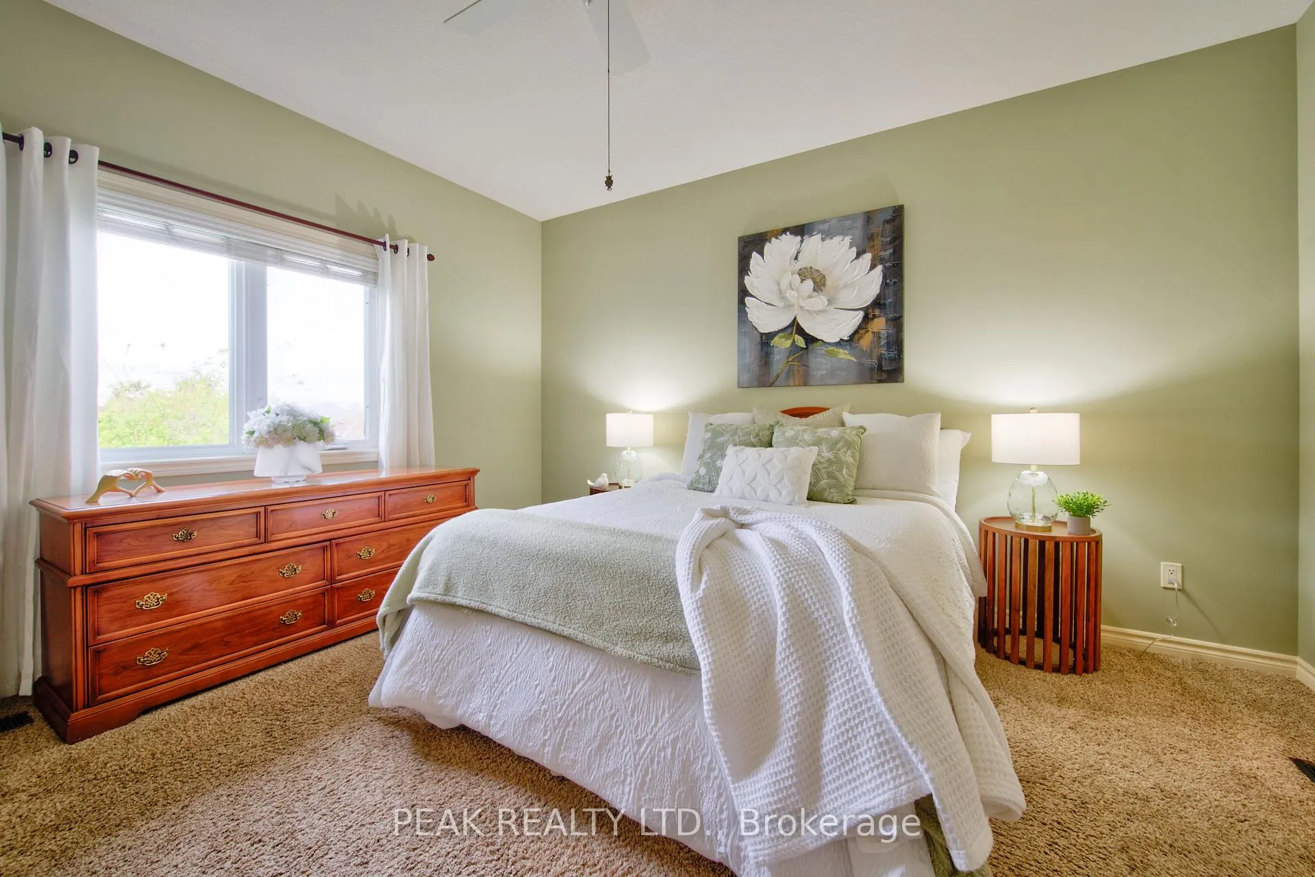 Photo 20 of 125 Devonshire Drive, Wilmot — HOMEH