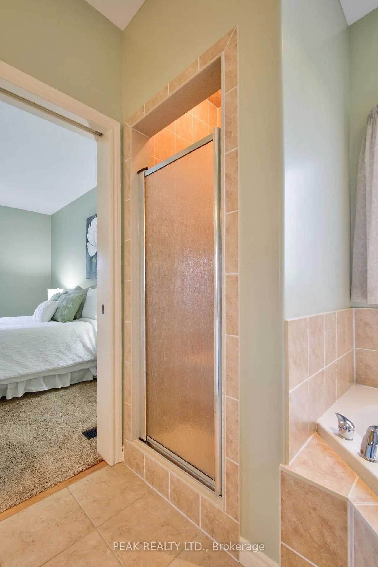 Photo 24 of 125 Devonshire Drive, Wilmot — HOMEH