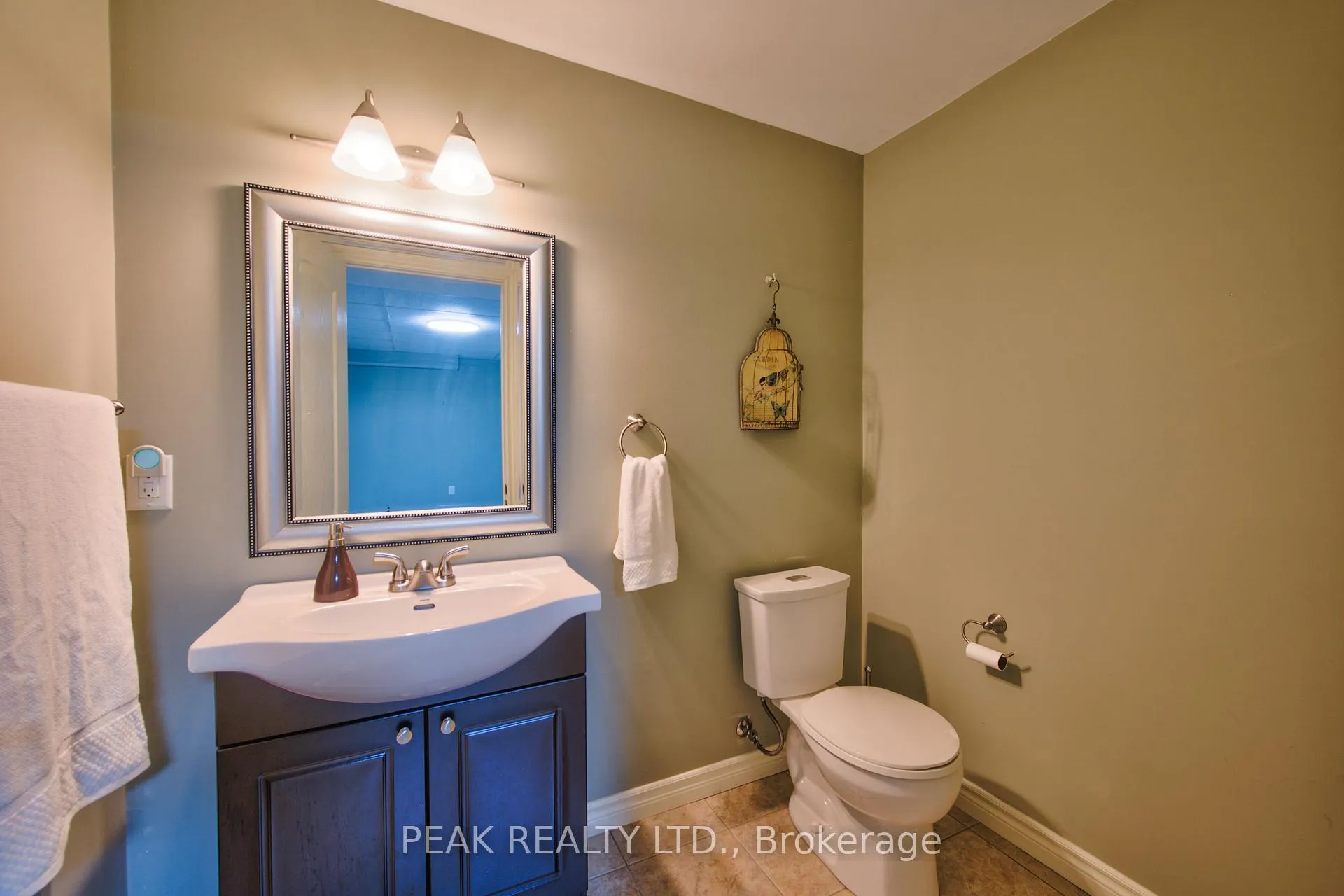 Photo 32 of 125 Devonshire Drive, Wilmot — HOMEH