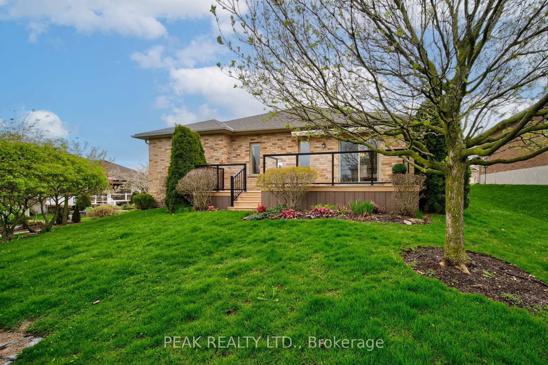 Photo 36 of 125 Devonshire Drive, Wilmot — HOMEH