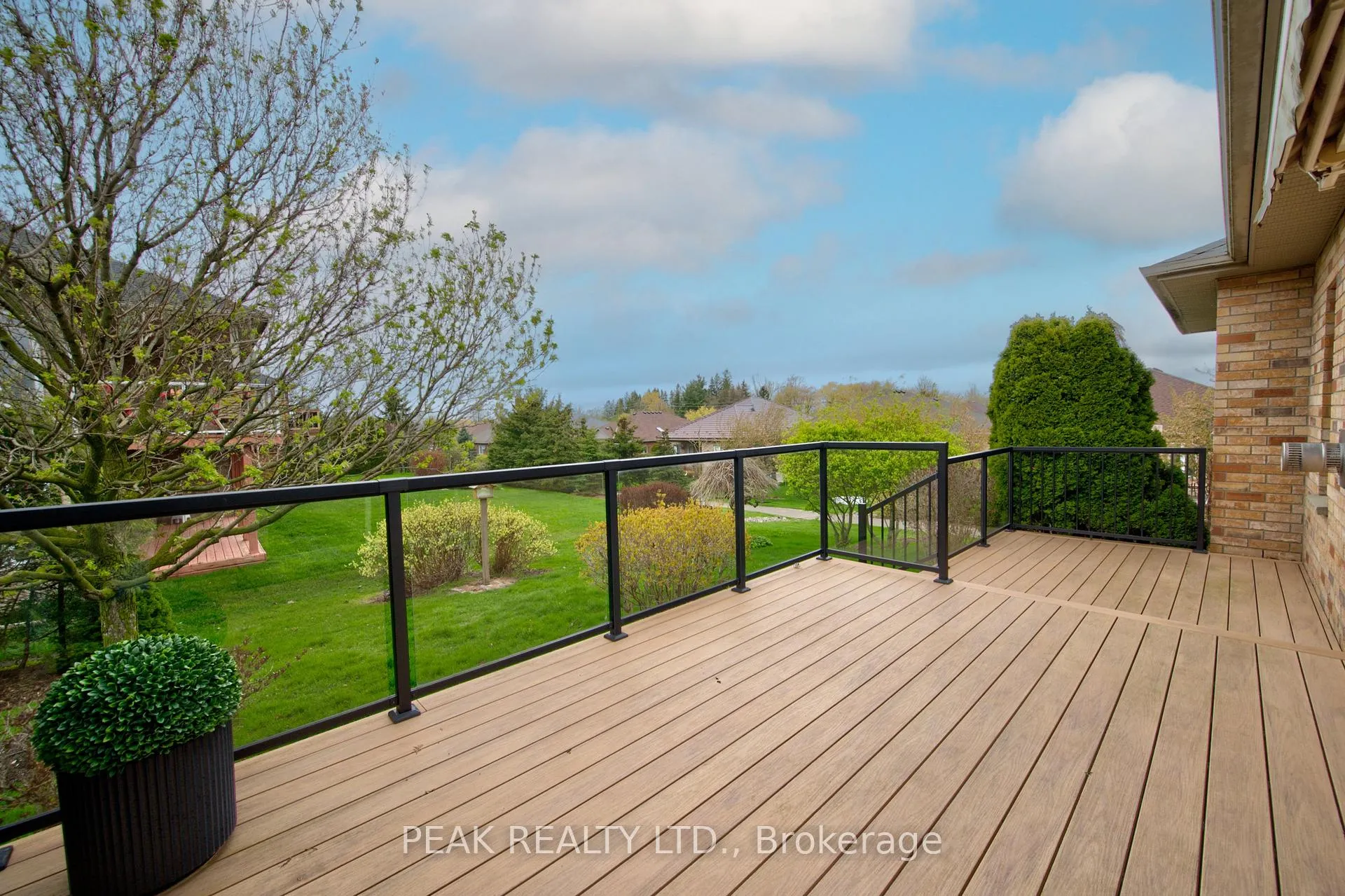 Photo 39 of 125 Devonshire Drive, Wilmot — HOMEH
