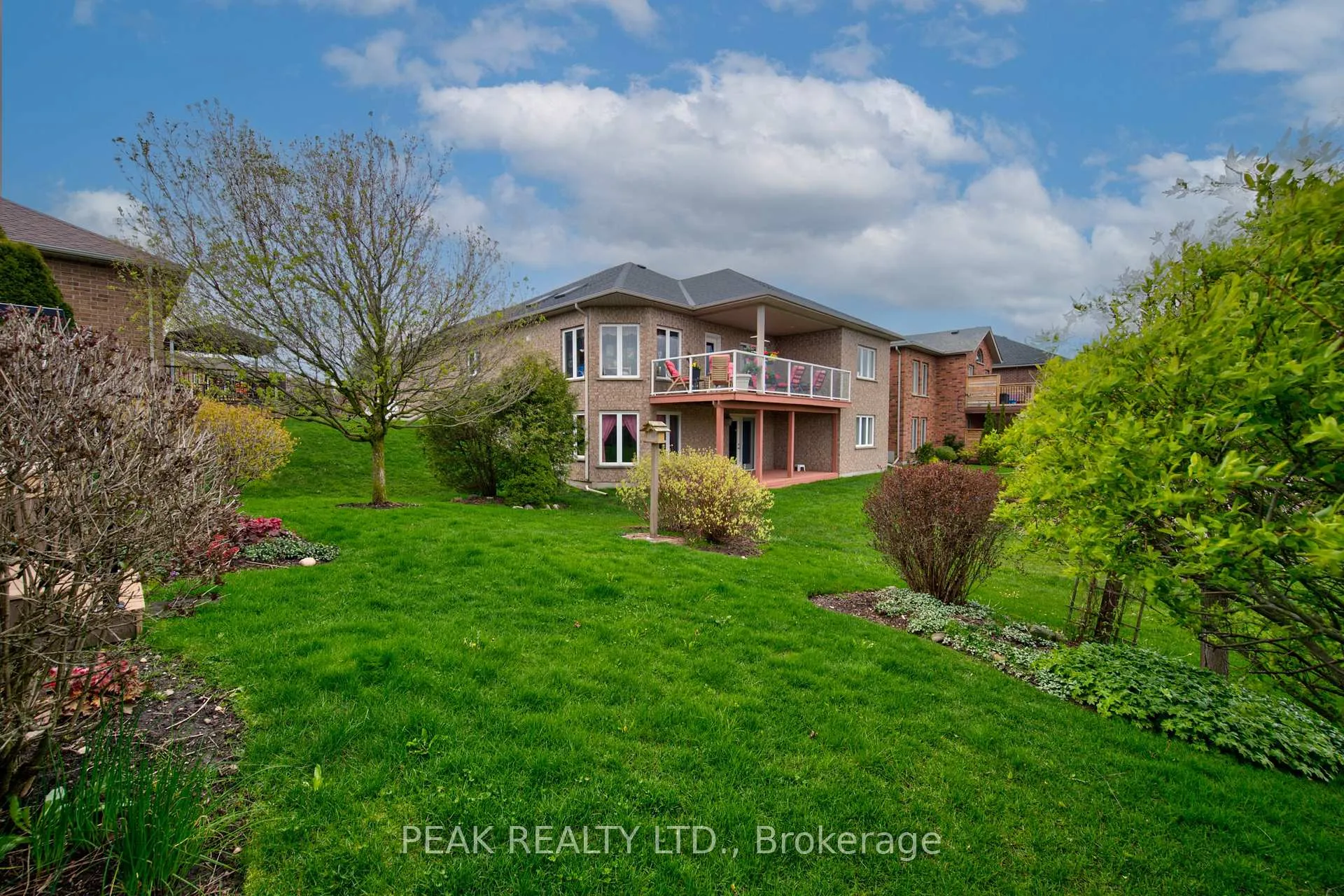 Photo 40 of 125 Devonshire Drive, Wilmot — HOMEH