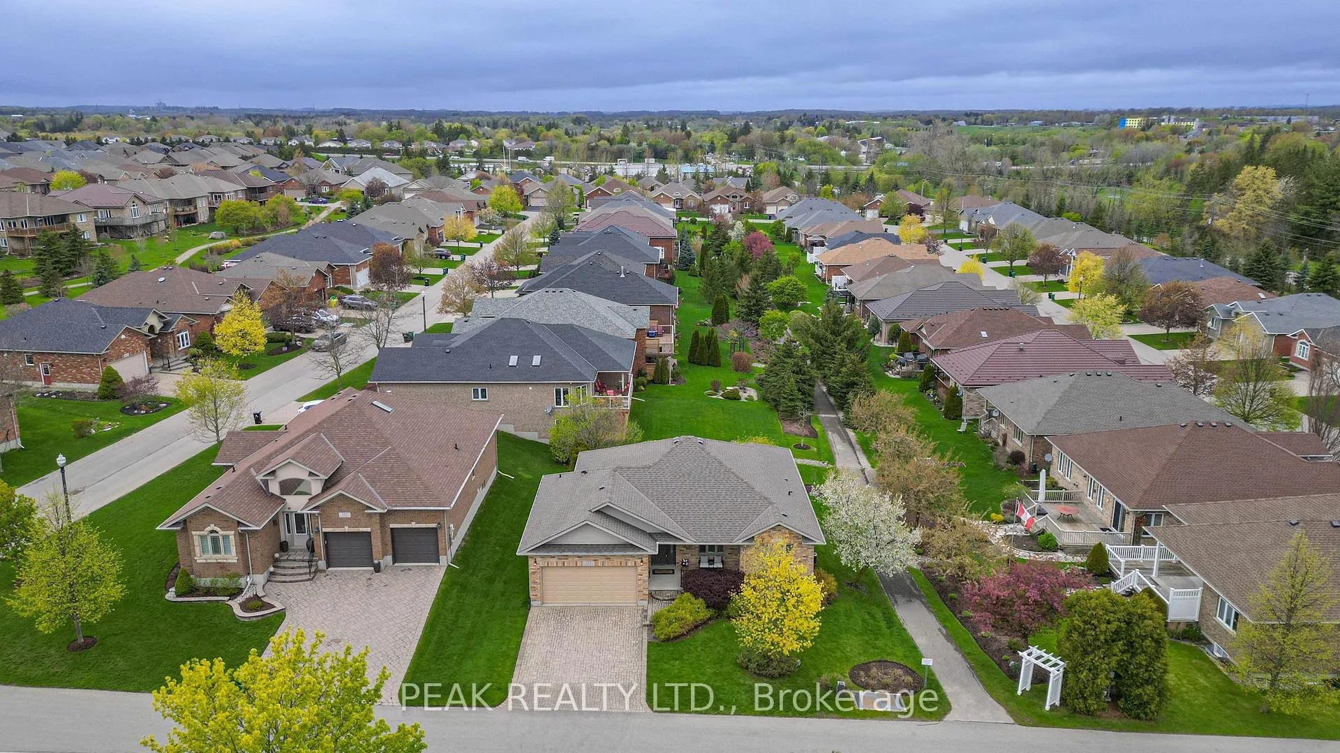 Photo 42 of 125 Devonshire Drive, Wilmot — HOMEH