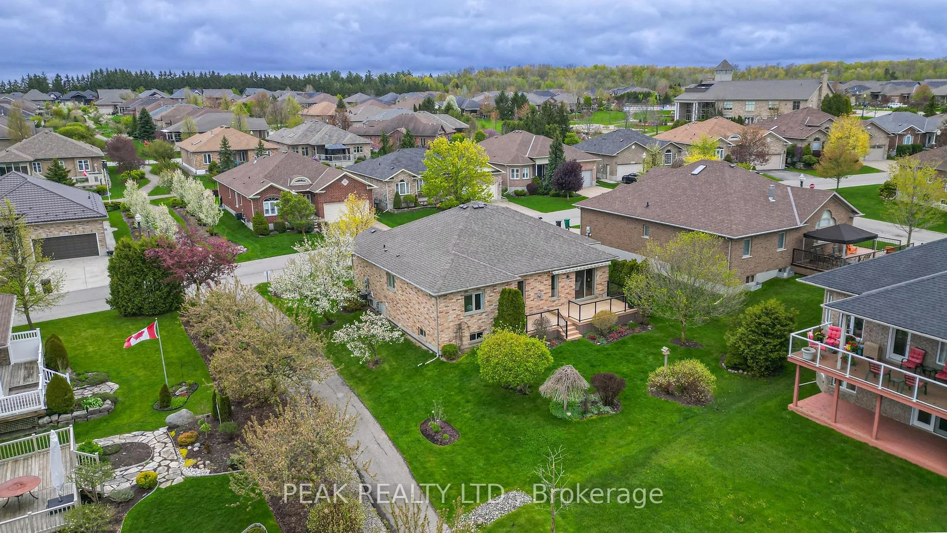 Photo 44 of 125 Devonshire Drive, Wilmot — HOMEH
