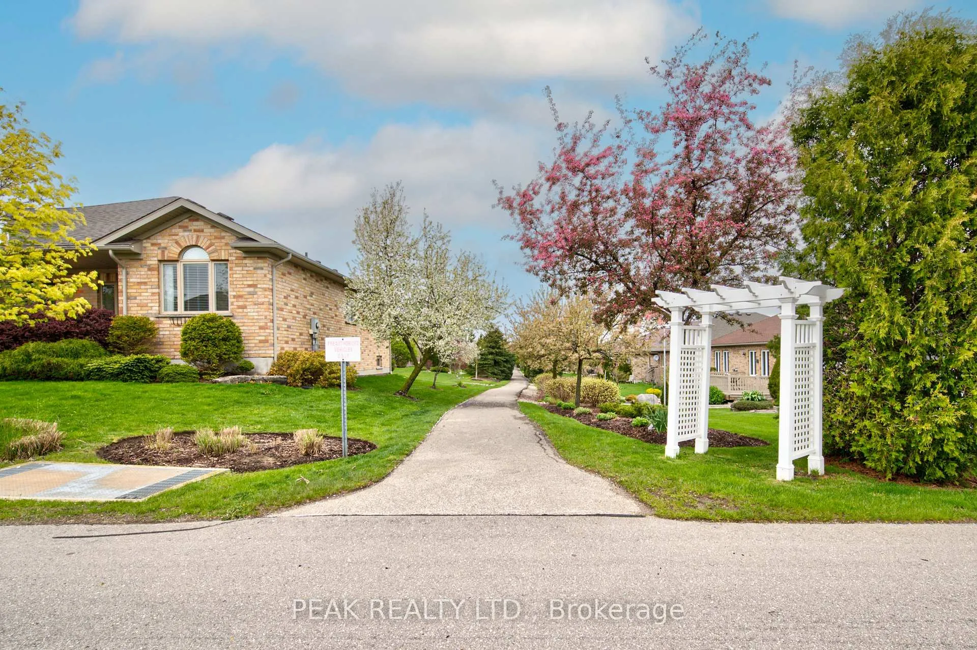 Photo 48 of 125 Devonshire Drive, Wilmot — HOMEH