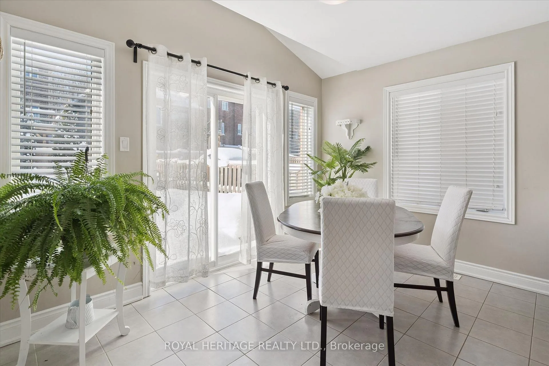Photo 10 of 3074 Emperor Drive, Orillia — HOMEH
